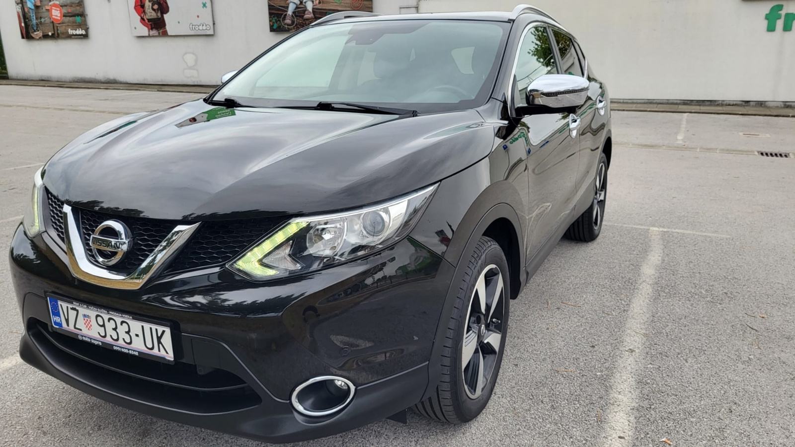Nissan Qashqai 1.6dci, 4x4 TEKNA,105 TKM,REG.G.DANA,360°KAMERA, fotografija 5