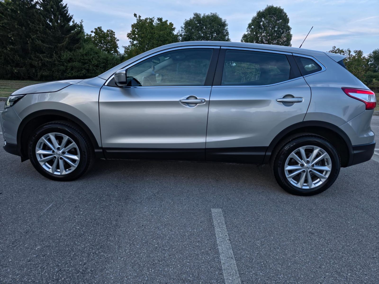 Nissan Qashqai AUTOMATIK SAMO 99000KM, fotografija 4