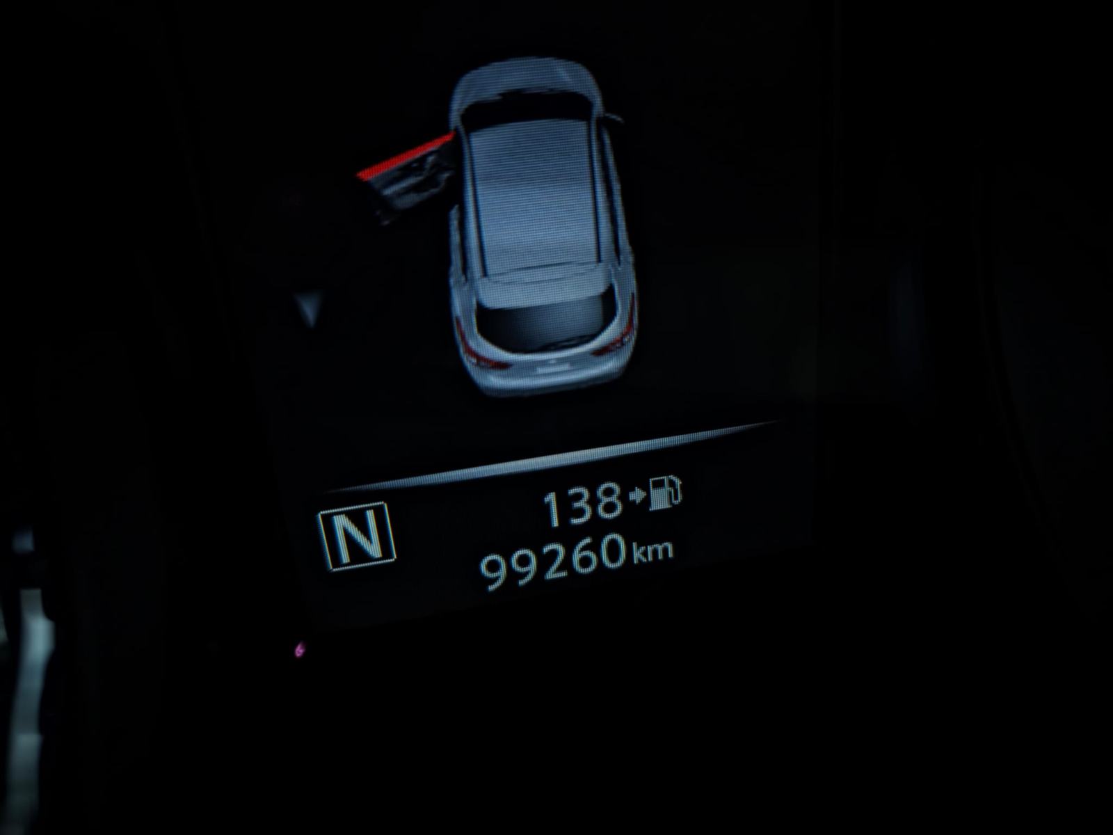 Nissan Qashqai AUTOMATIK SAMO 99000KM, fotografija 11