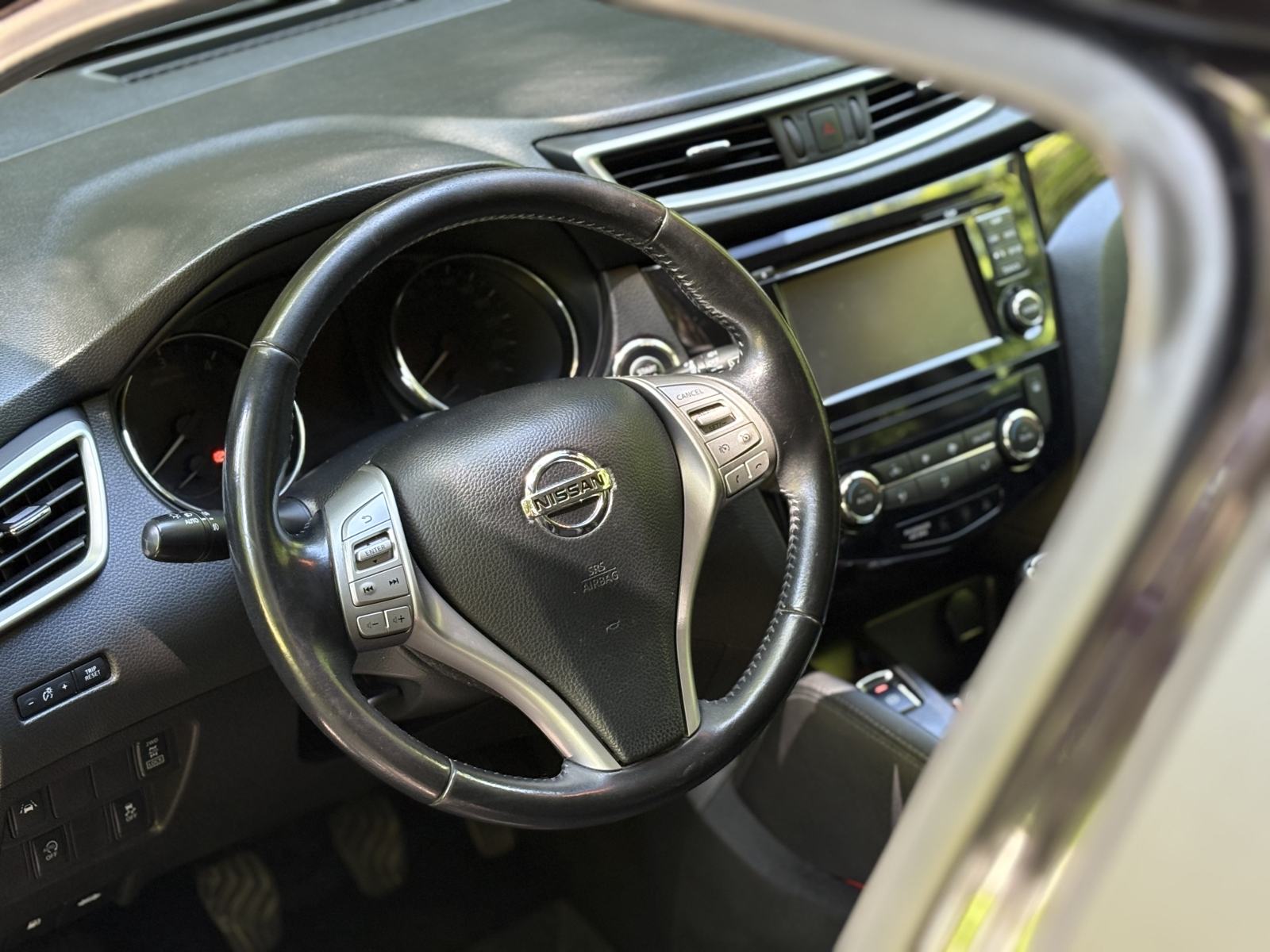 Nissan Qashqai Tekna Panorama, Navi, Lane Assist, Full oprema, fotografija 13