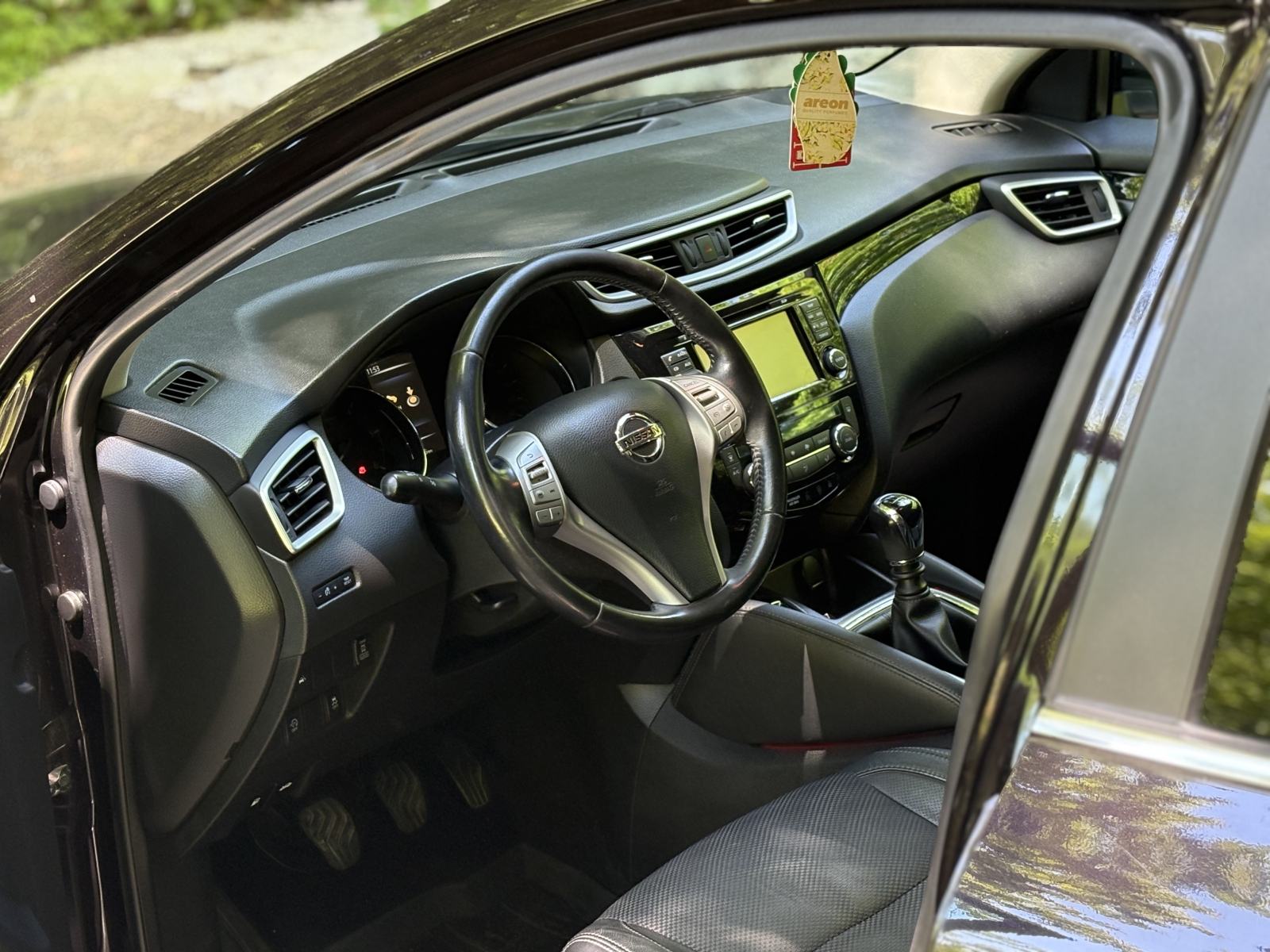Nissan Qashqai Tekna Panorama, Navi, Lane Assist, Full oprema, fotografija 16