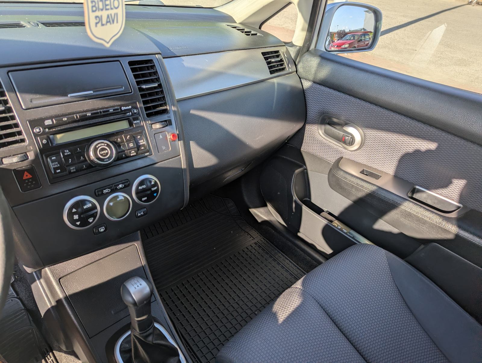 Nissan Tiida 1,6 REG 04/27, klima *POVOLJNO*, fotografija 9