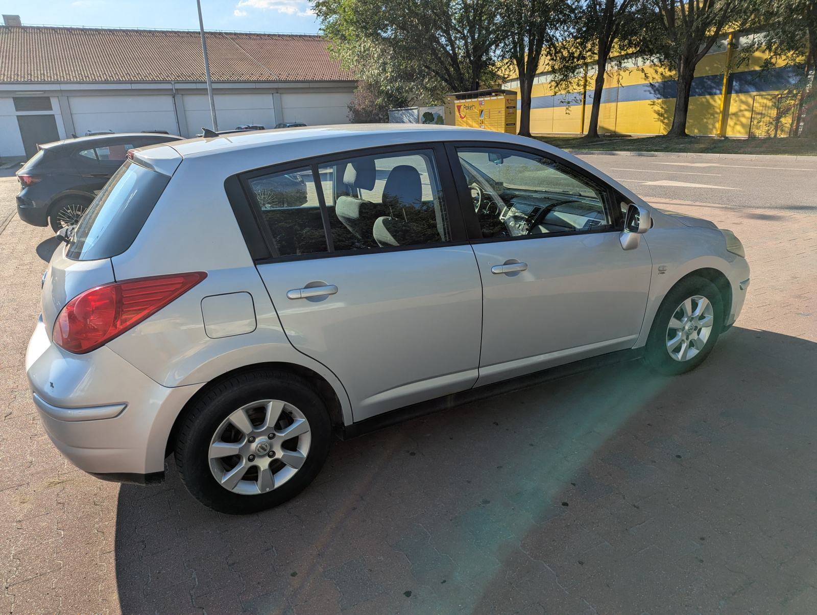 Nissan Tiida 1,6 REG 04/27, klima *POVOLJNO*, pogled izvana - slika 3