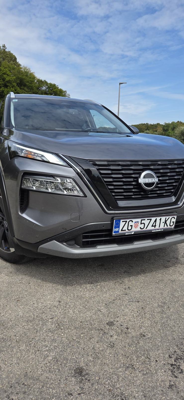 Nissan X-Trail 1.5, fotografija 3