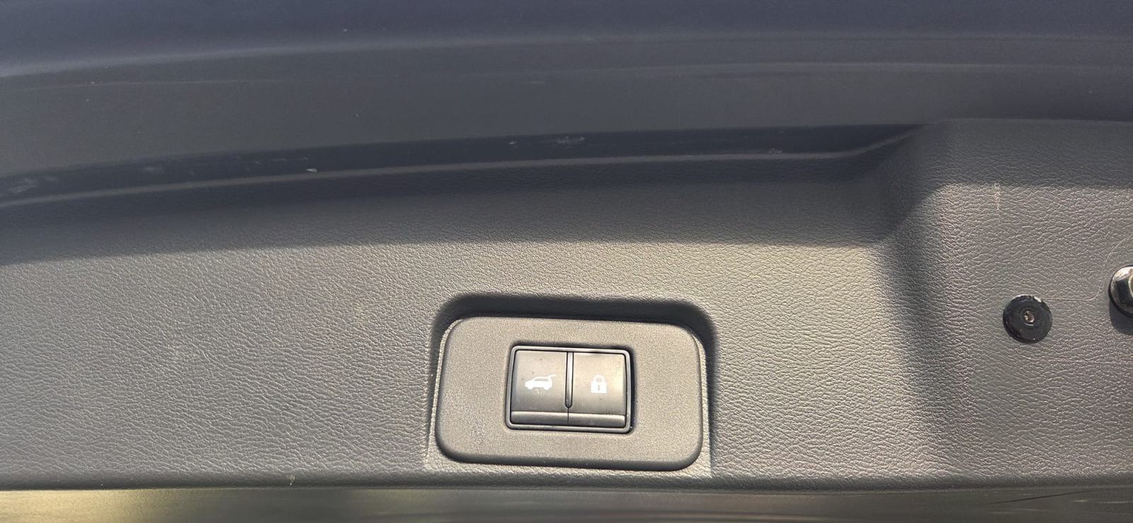 Nissan X-Trail 1.5, fotografija 13