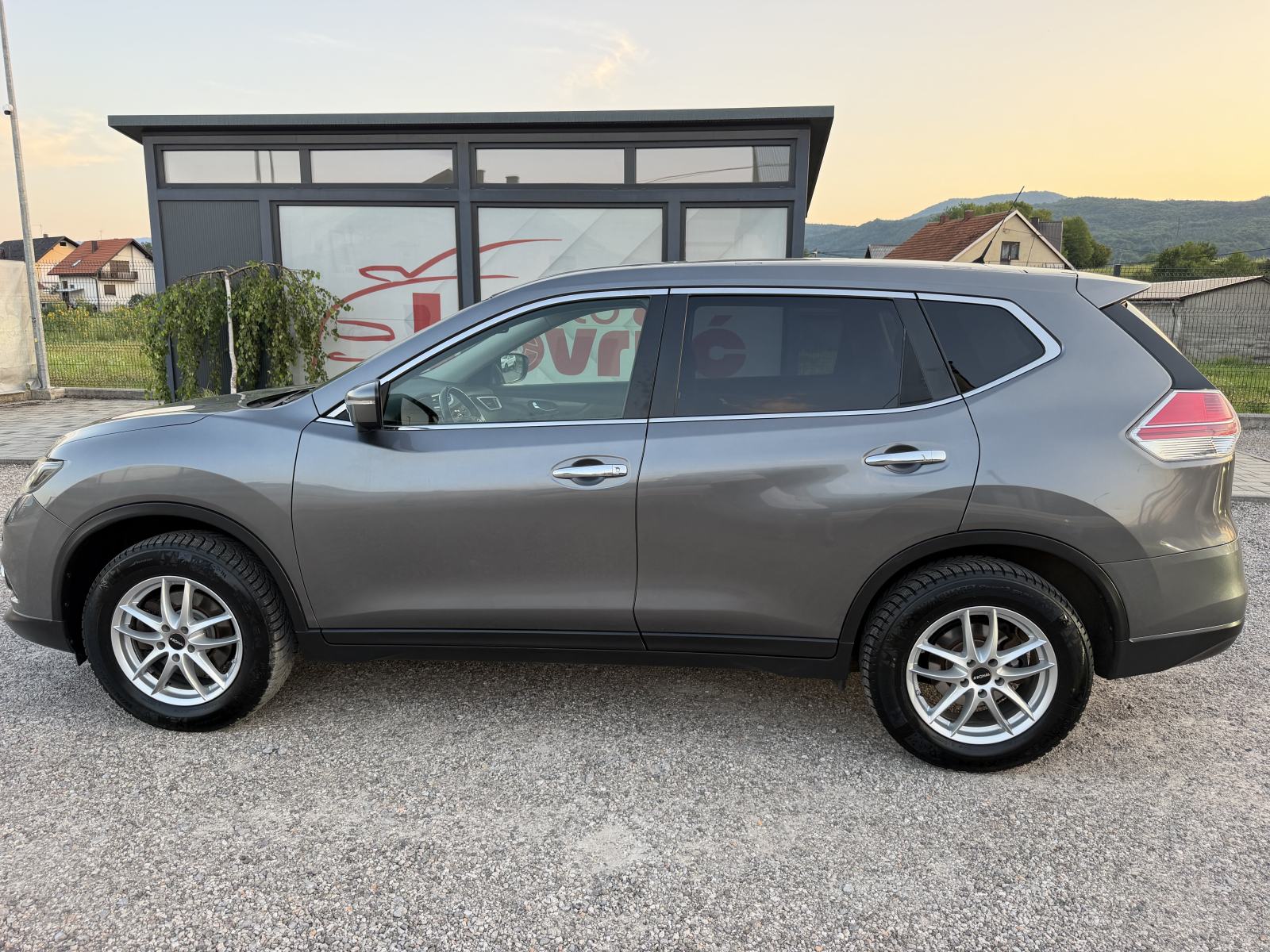 Nissan X-Trail 1,6 dCi - 7 SJEDALA - KAMERA 360 - GARANCIJA, fotografija 6