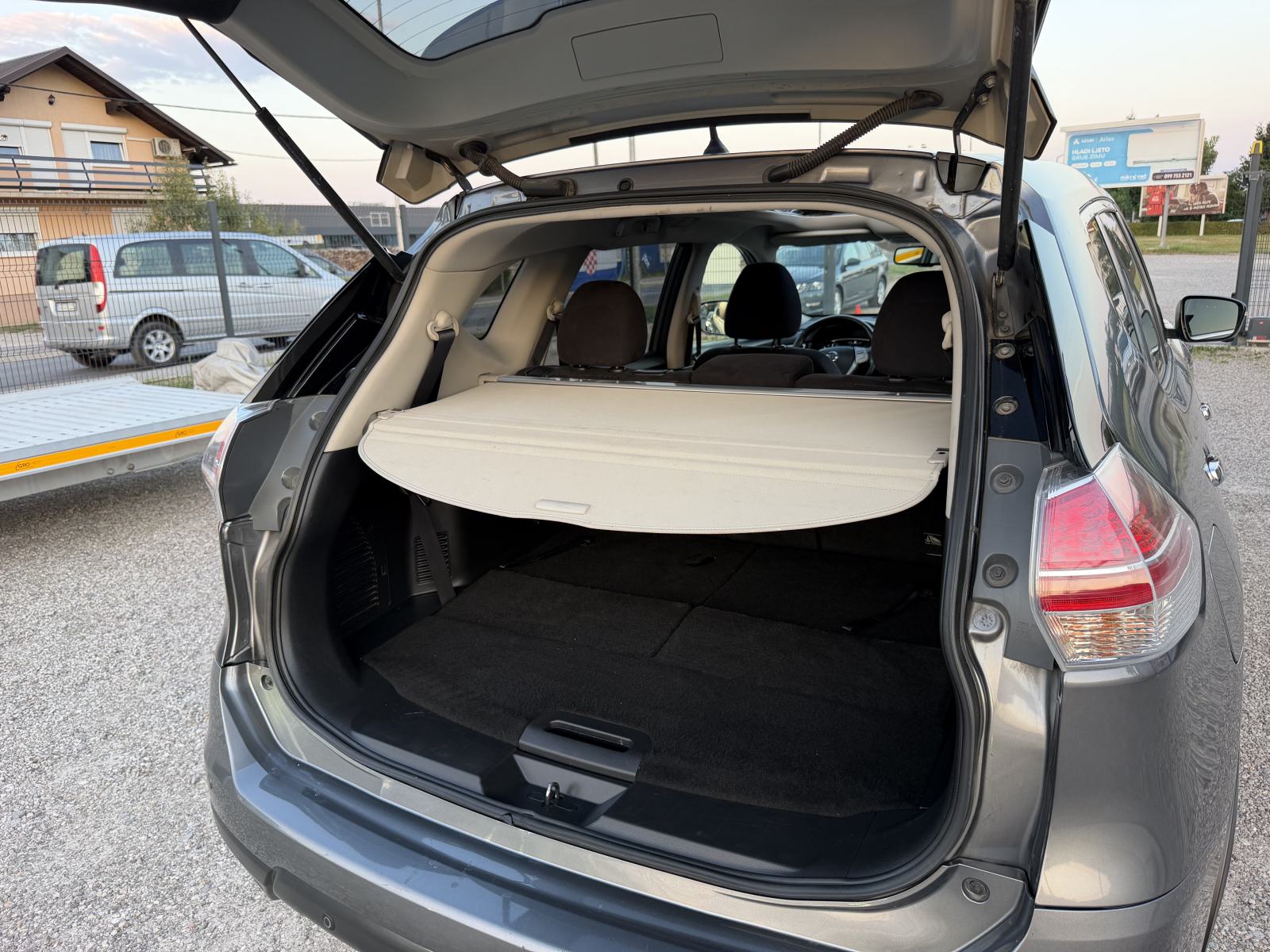 Nissan X-Trail 1,6 dCi - 7 SJEDALA - KAMERA 360 - GARANCIJA, fotografija 12