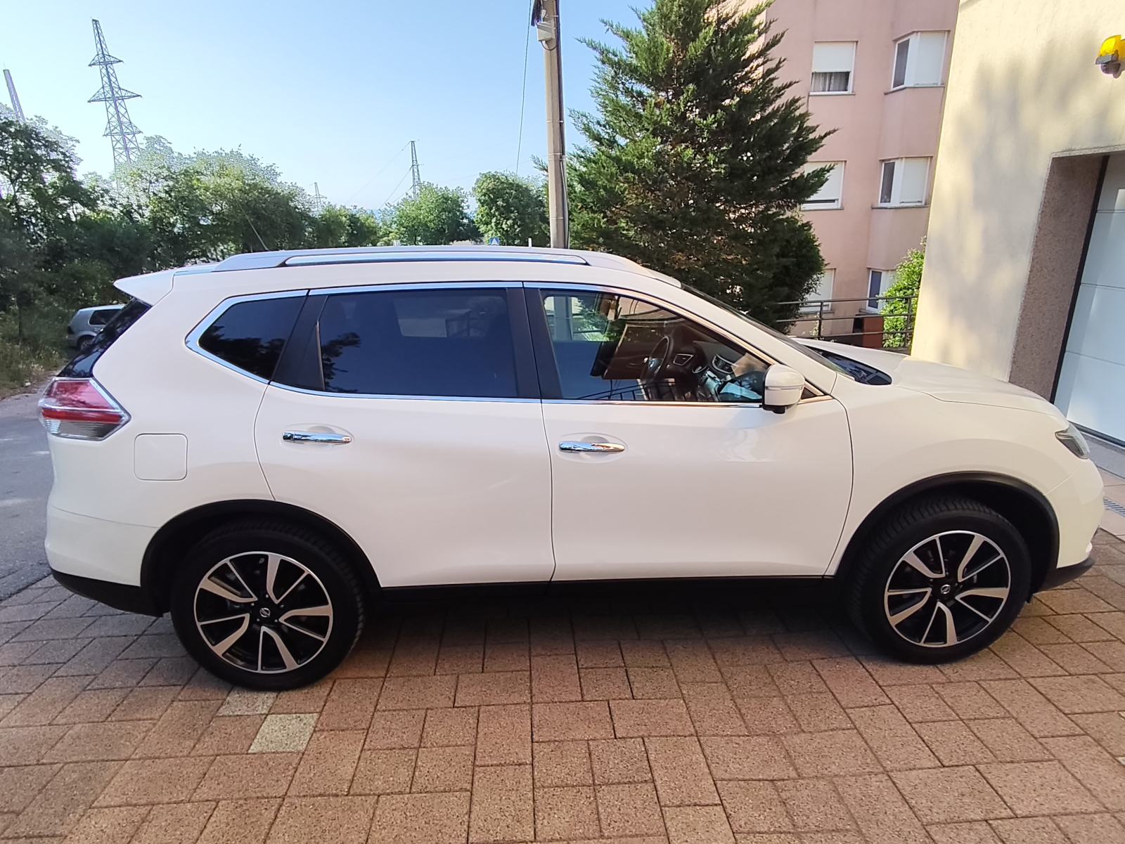 NISSAN X-TRAIL 1,6 DCI, TEKKNA, KAMERA 360° , PERLA, TOP STANJE!, fotografija 11