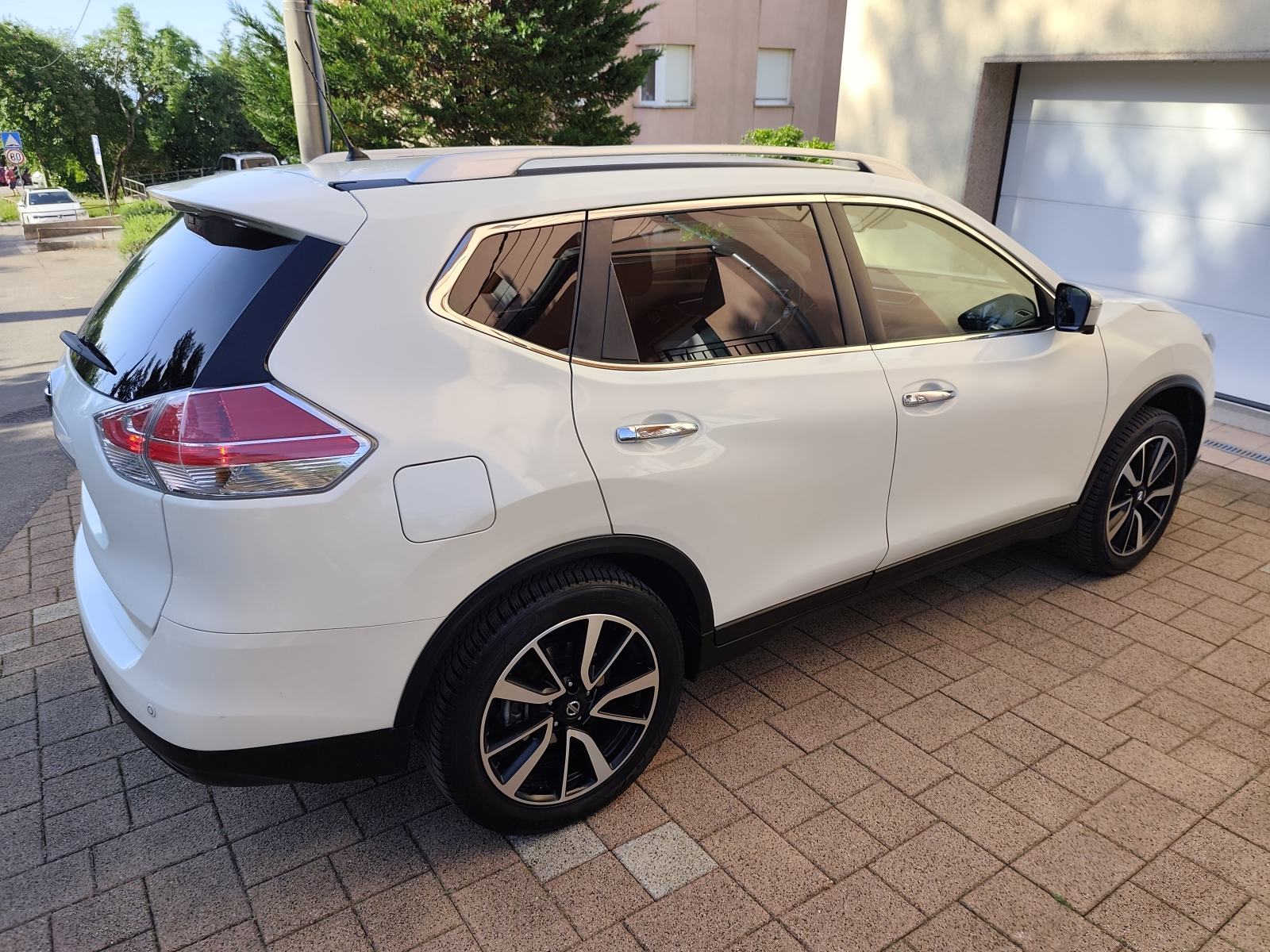 NISSAN X-TRAIL 1,6 DCI, TEKKNA, KAMERA 360° , PERLA, TOP STANJE!, fotografija 12