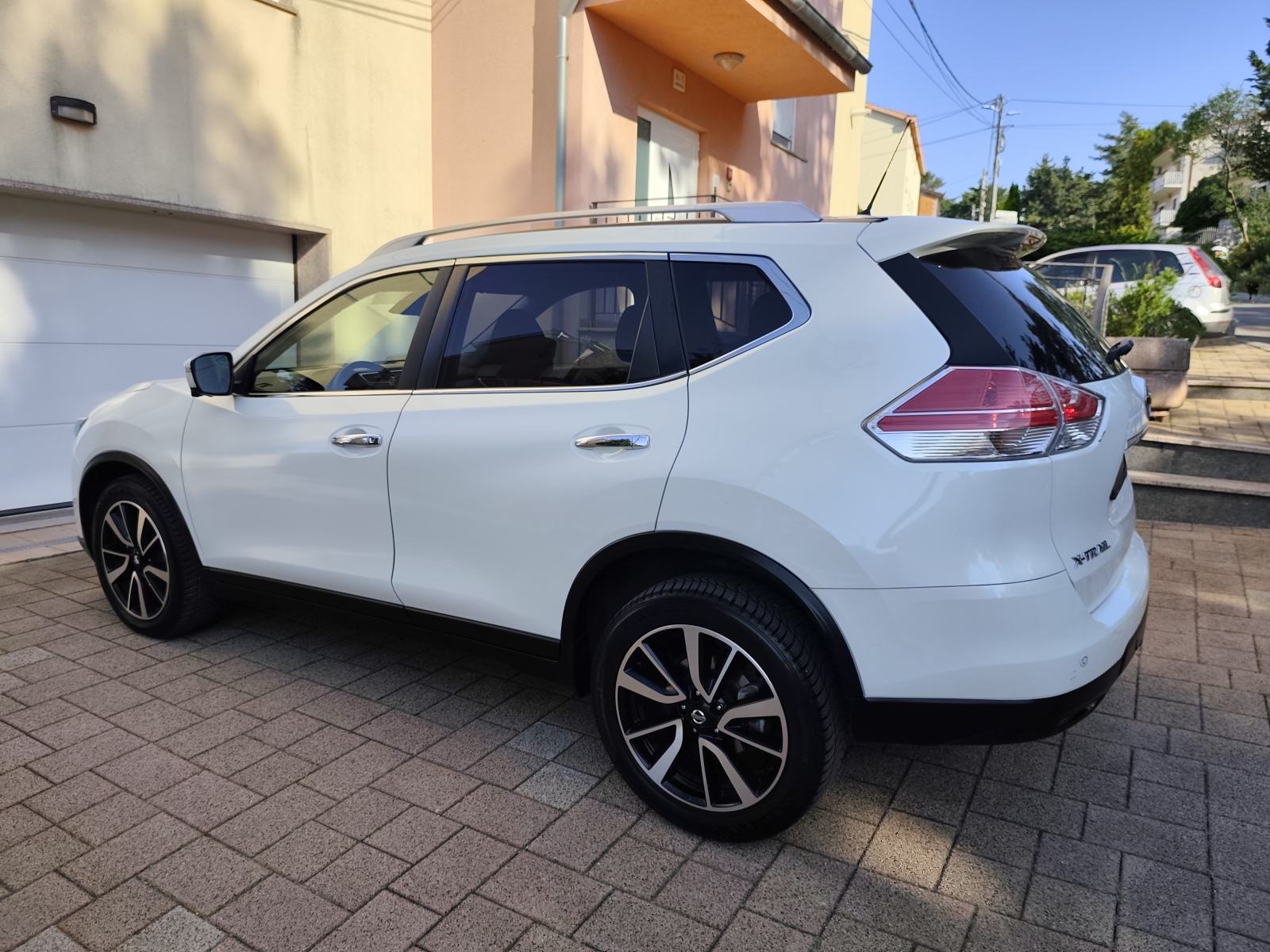 NISSAN X-TRAIL 1,6 DCI, TEKKNA, KAMERA 360° , PERLA, TOP STANJE!, fotografija 18