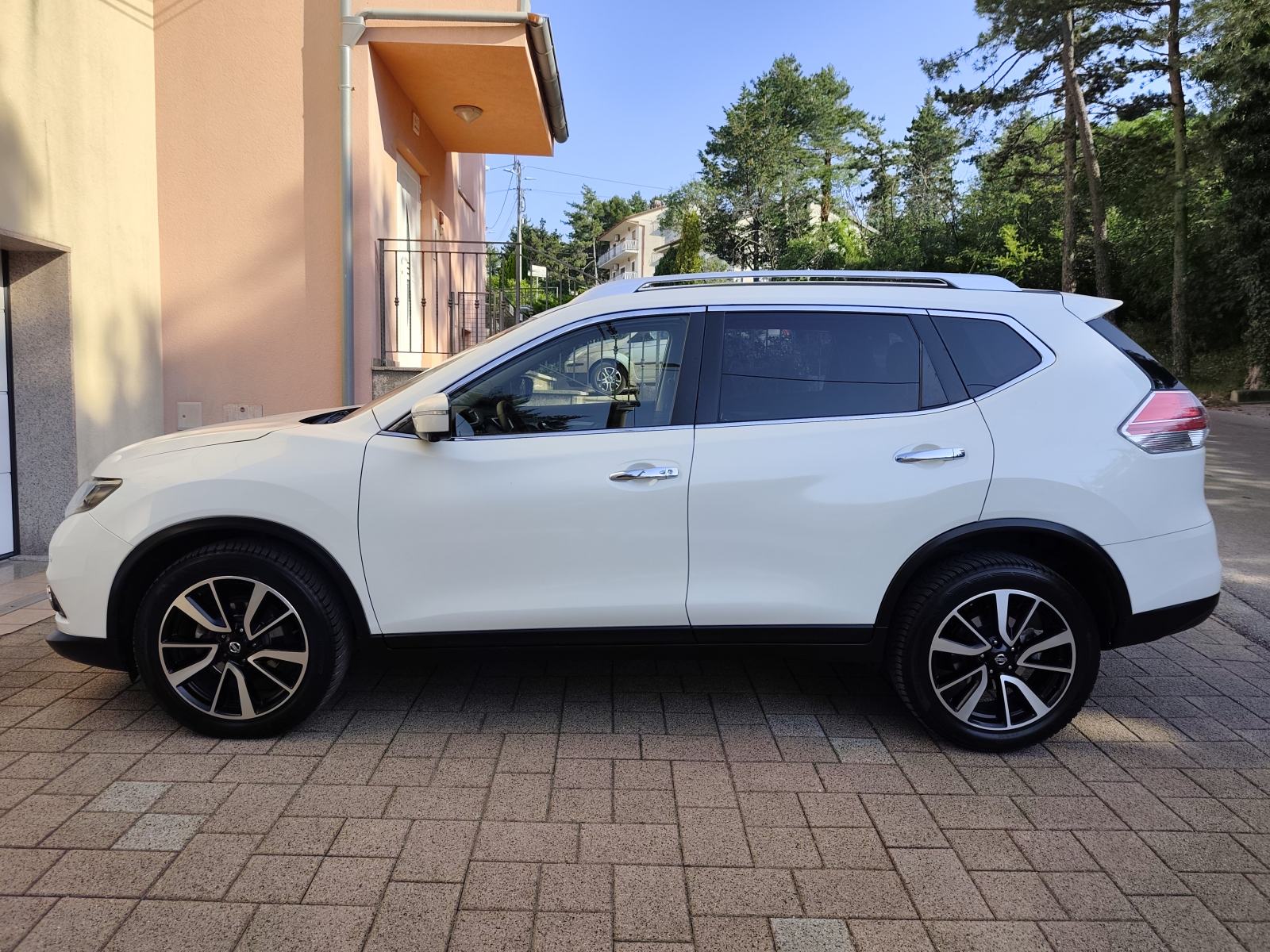 NISSAN X-TRAIL 1,6 DCI, TEKKNA, KAMERA 360° , PERLA, TOP STANJE!, fotografija 19
