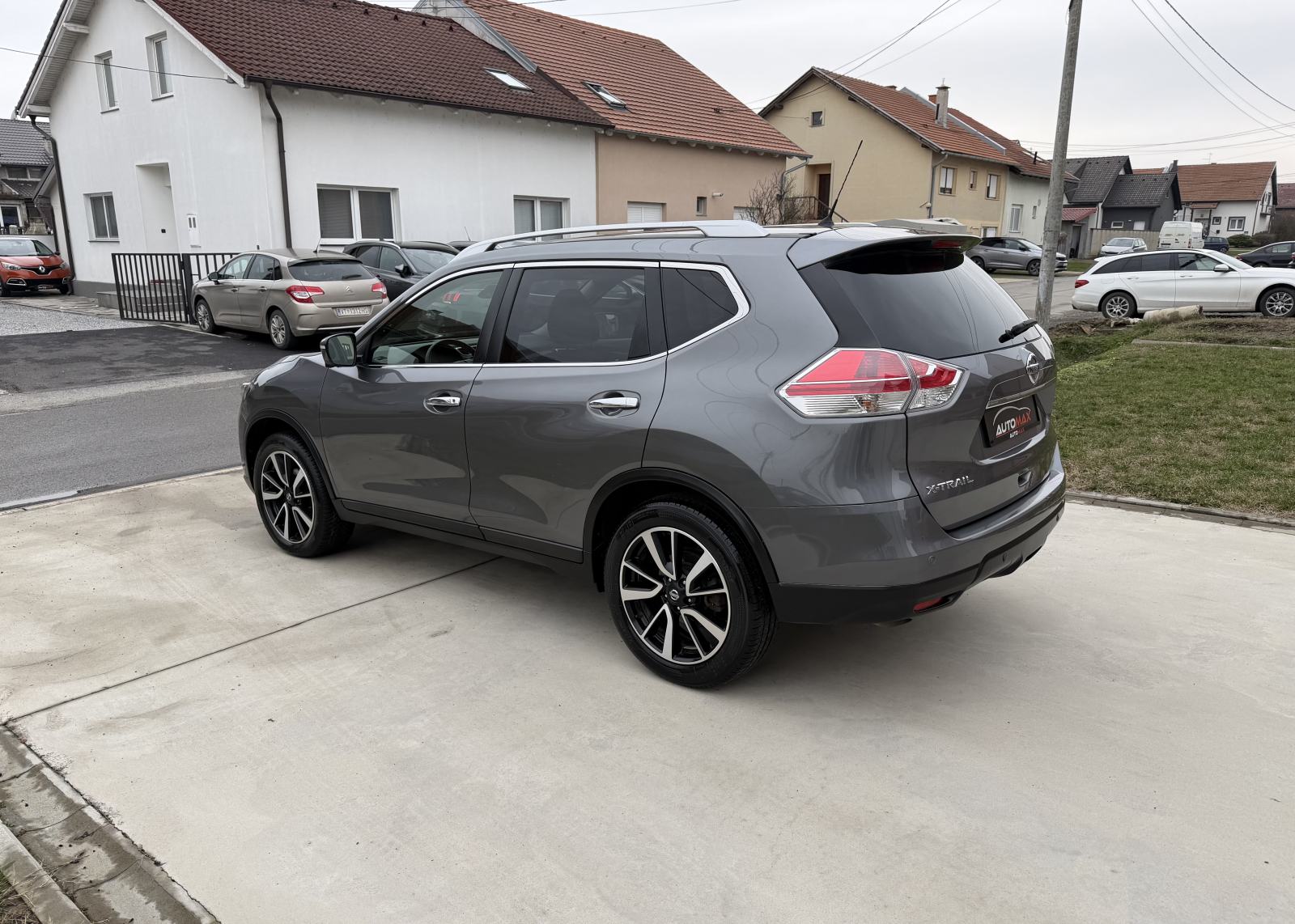 Nissan X-Trail 1,6 dCi PANORAMA...NAVIGACIJA...KAMERE 360°...ALU..., fotografija 7