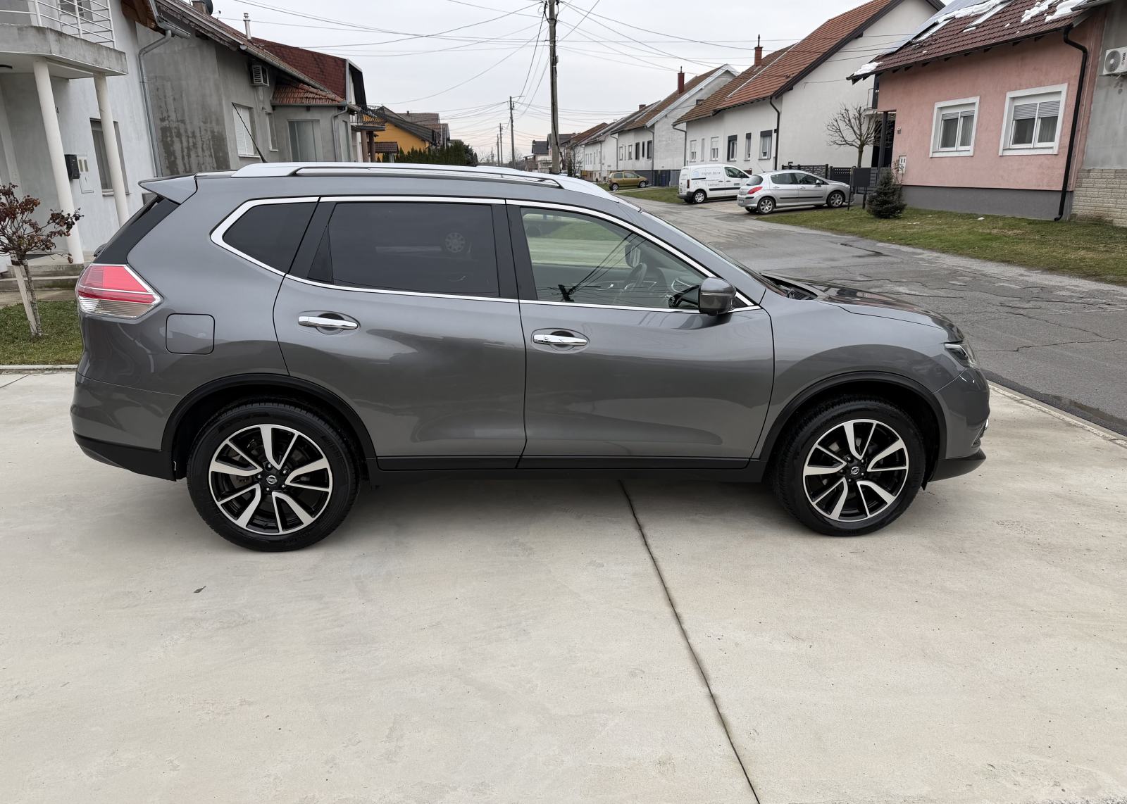Nissan X-Trail 1,6 dCi PANORAMA...NAVIGACIJA...KAMERE 360°...ALU..., fotografija 4
