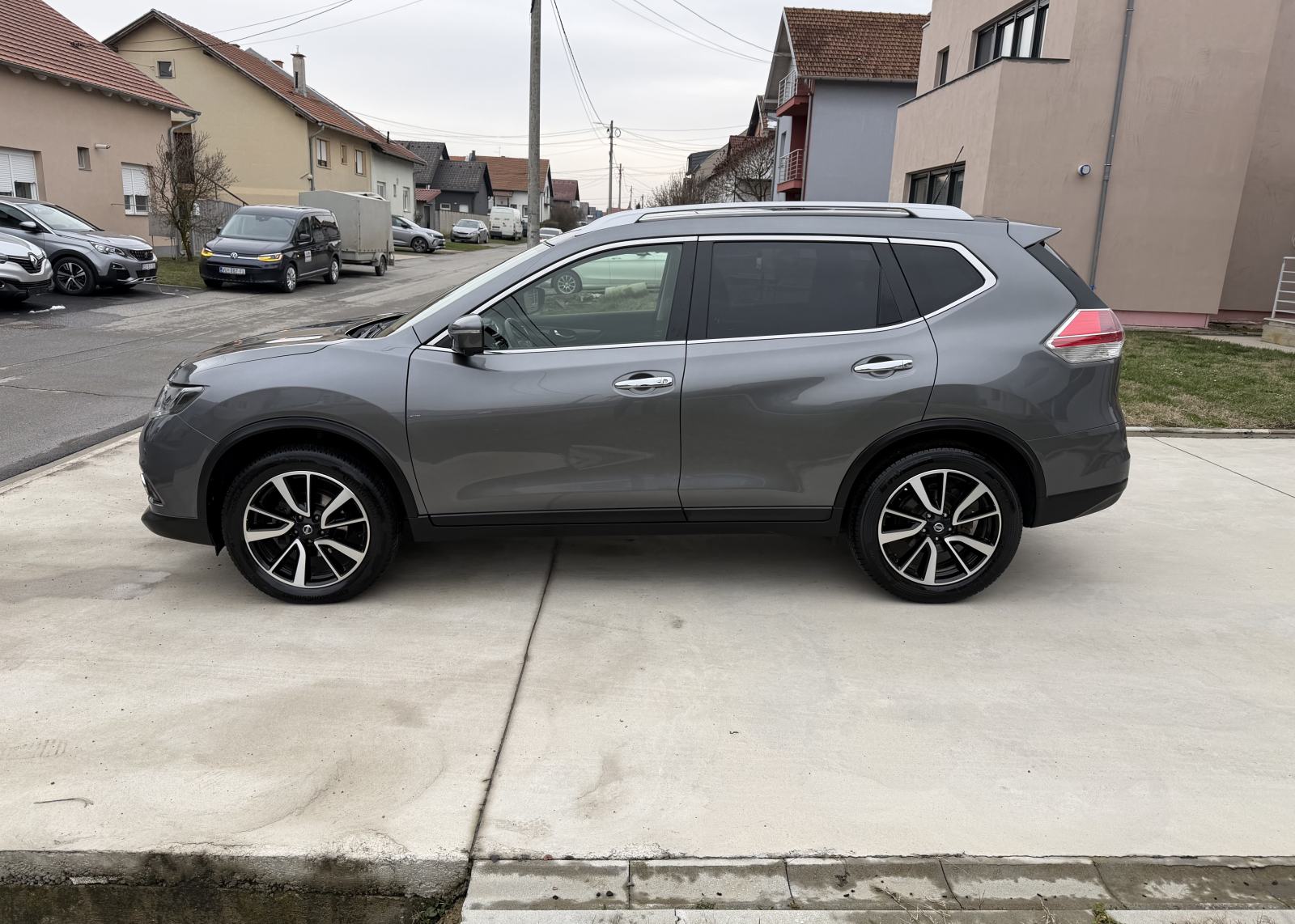 Nissan X-Trail 1,6 dCi PANORAMA...NAVIGACIJA...KAMERE 360°...ALU..., fotografija 8