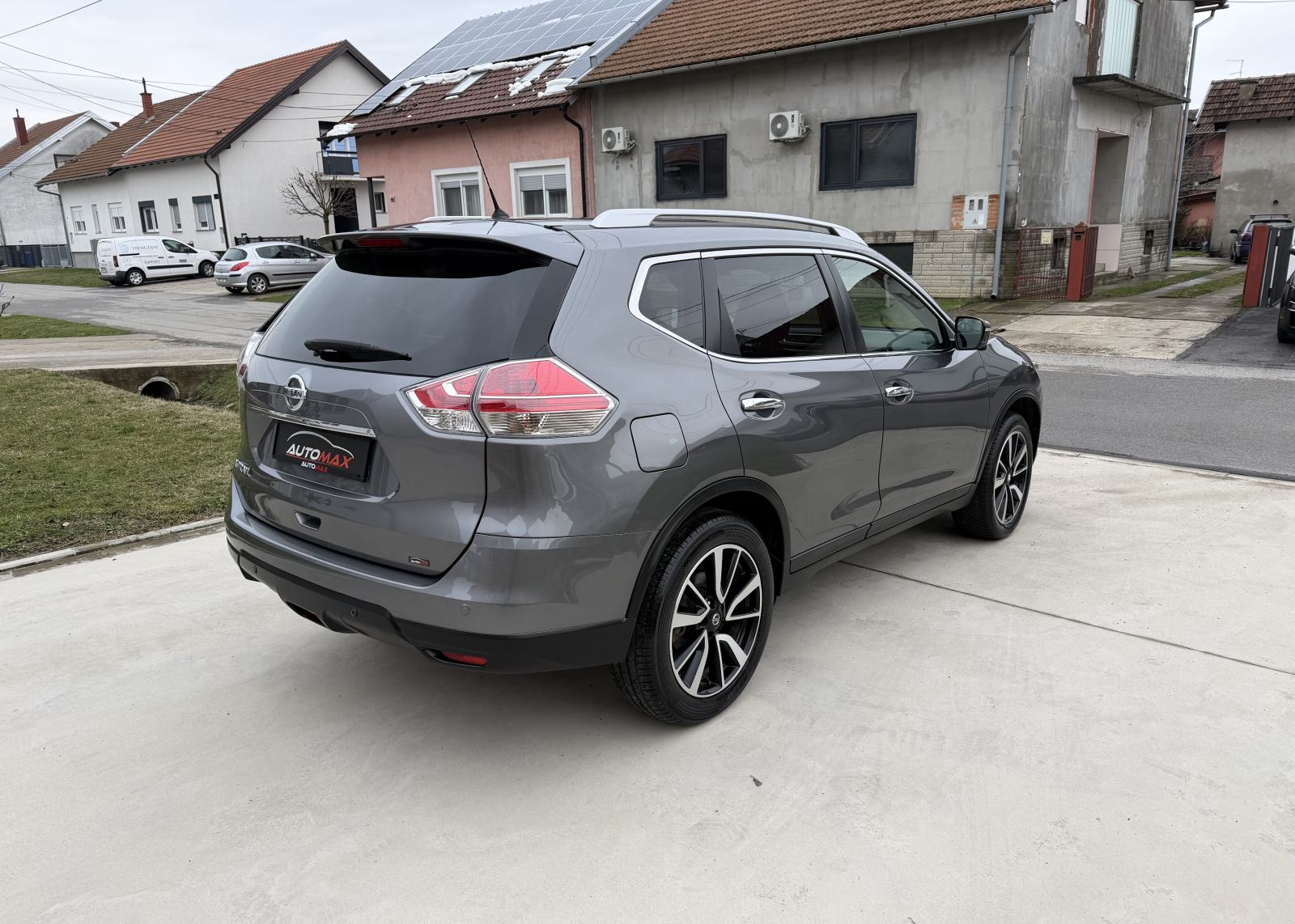 Nissan X-Trail 1,6 dCi PANORAMA...NAVIGACIJA...KAMERE 360°...ALU..., fotografija 5