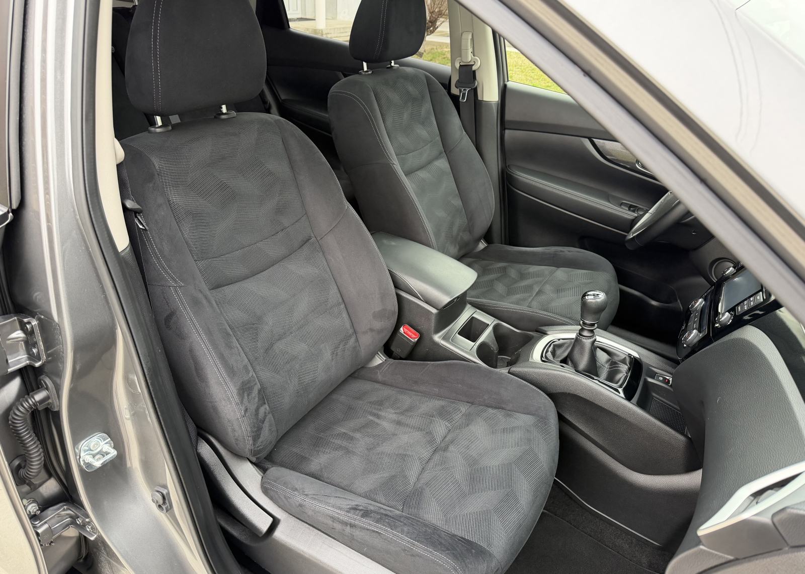 Nissan X-Trail 1,6 dCi PANORAMA...NAVIGACIJA...KAMERE 360°...ALU..., fotografija 11