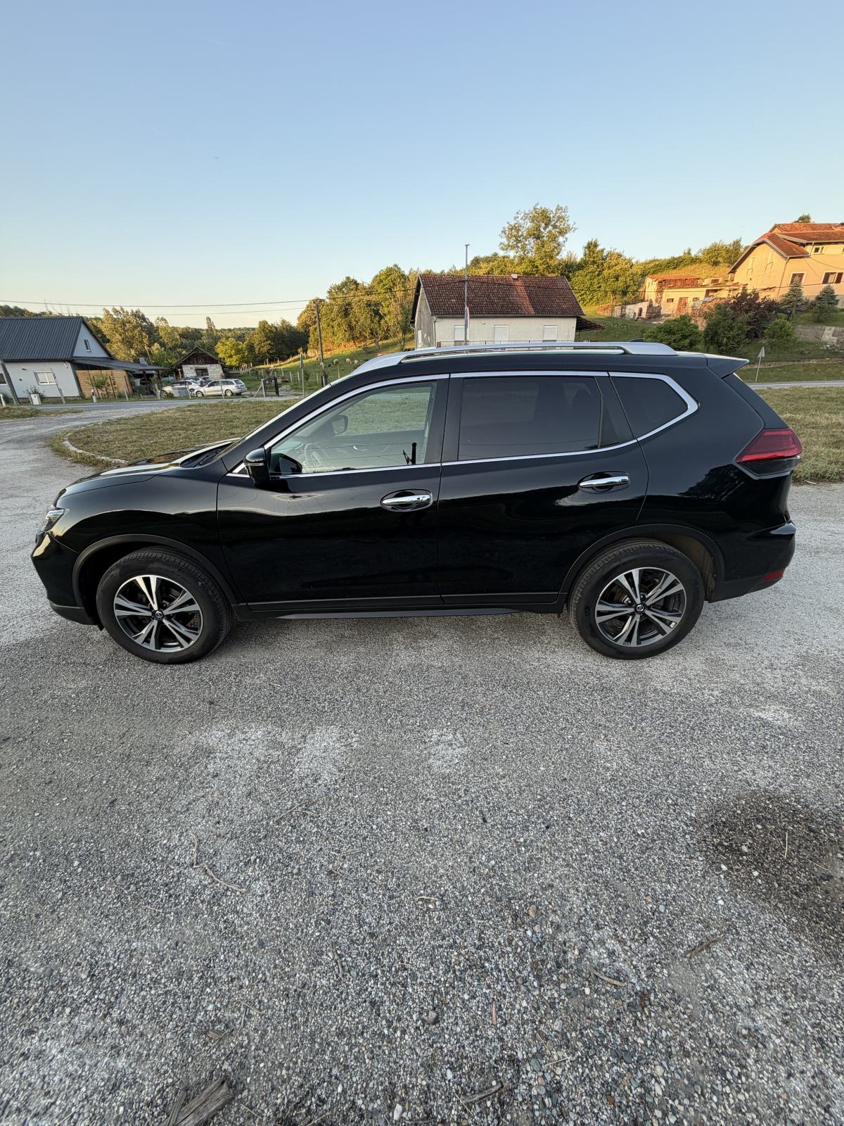 Nissan X-Trail 1,6 dCi,Registriran, Servisna,SUPER STANJE ,AKCIJA !!!, fotografija 2