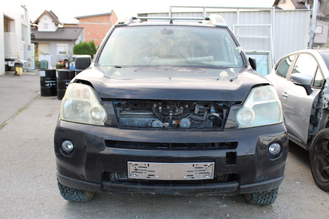 Nissan X-Trail 2,0 dCi SE karambolirano vozilo, fotografija 6