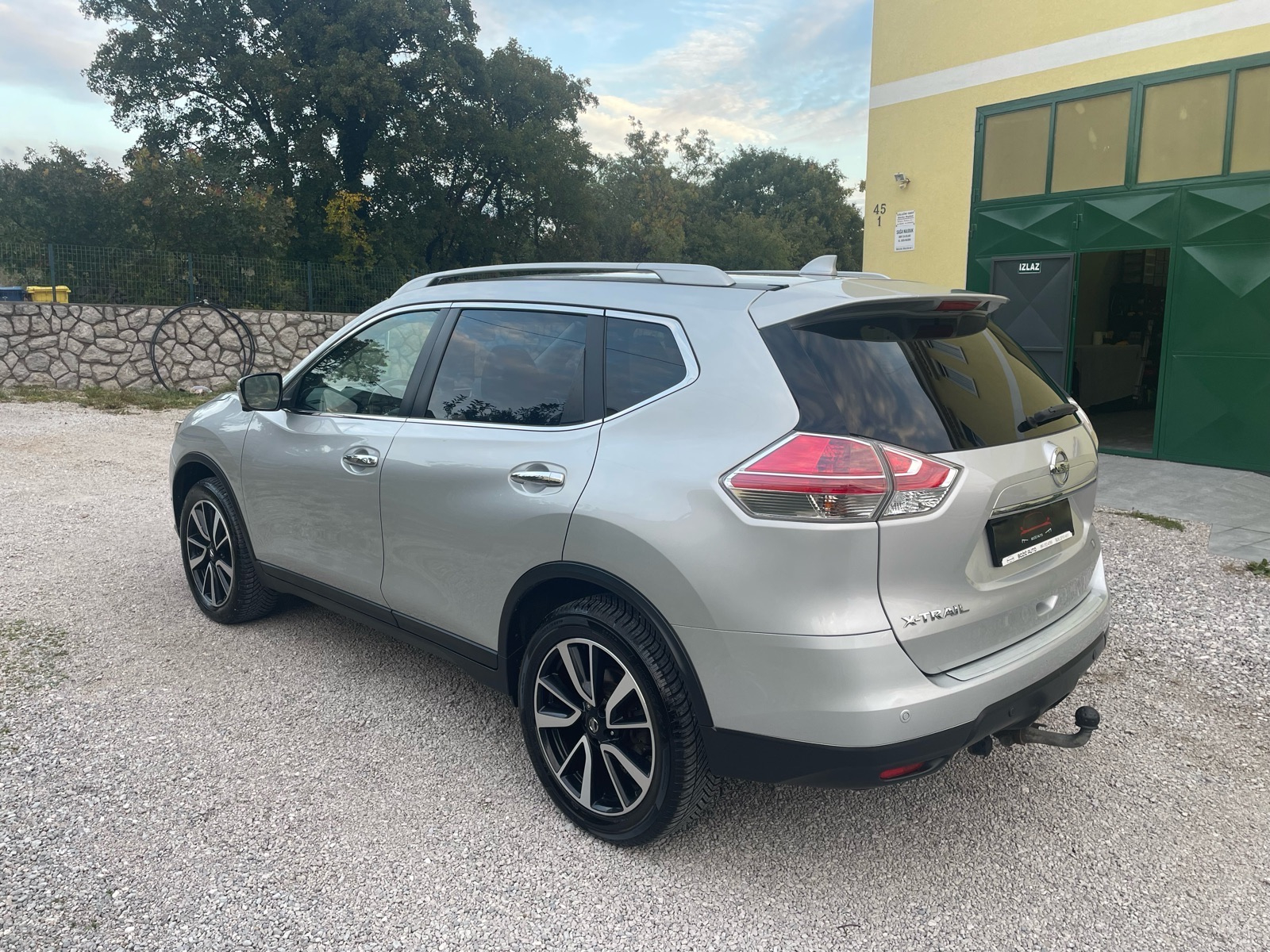 NISSAN X-TRAIL 2.0dci 180ks,4x4,AUTOMATIK,ZAMJENA,PANORAMA,JAMSTVO., fotografija 3