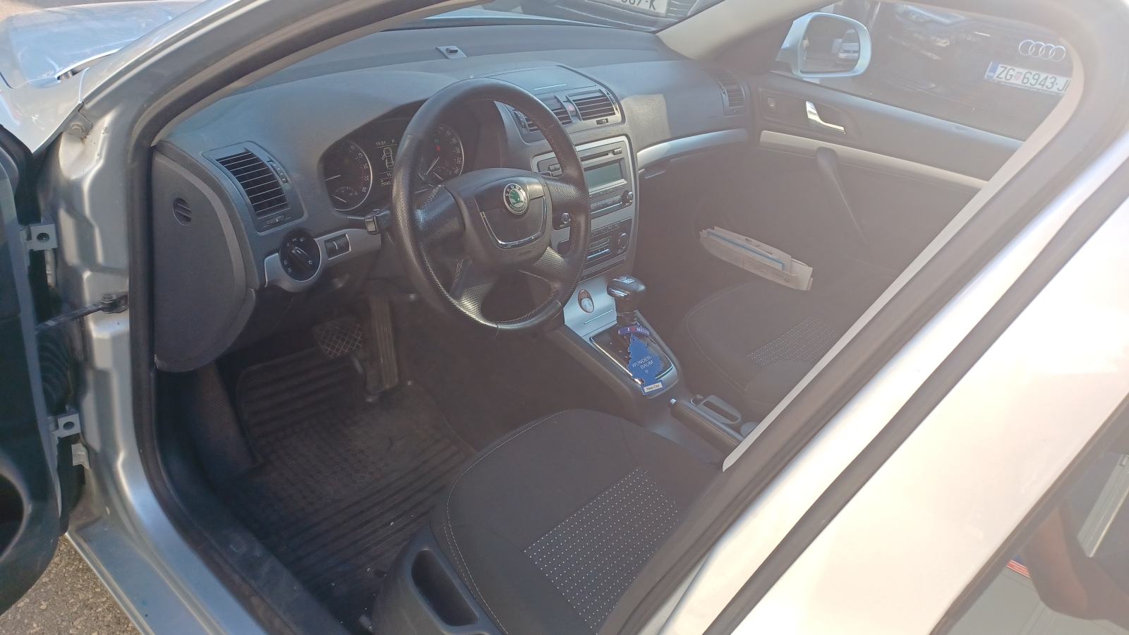 OCTAVIA 2,0 TDI DSG ELEGANCE Plus, Xenon Plus,PDC,Tempo., 06/ 2011.g.,, fotografija 9