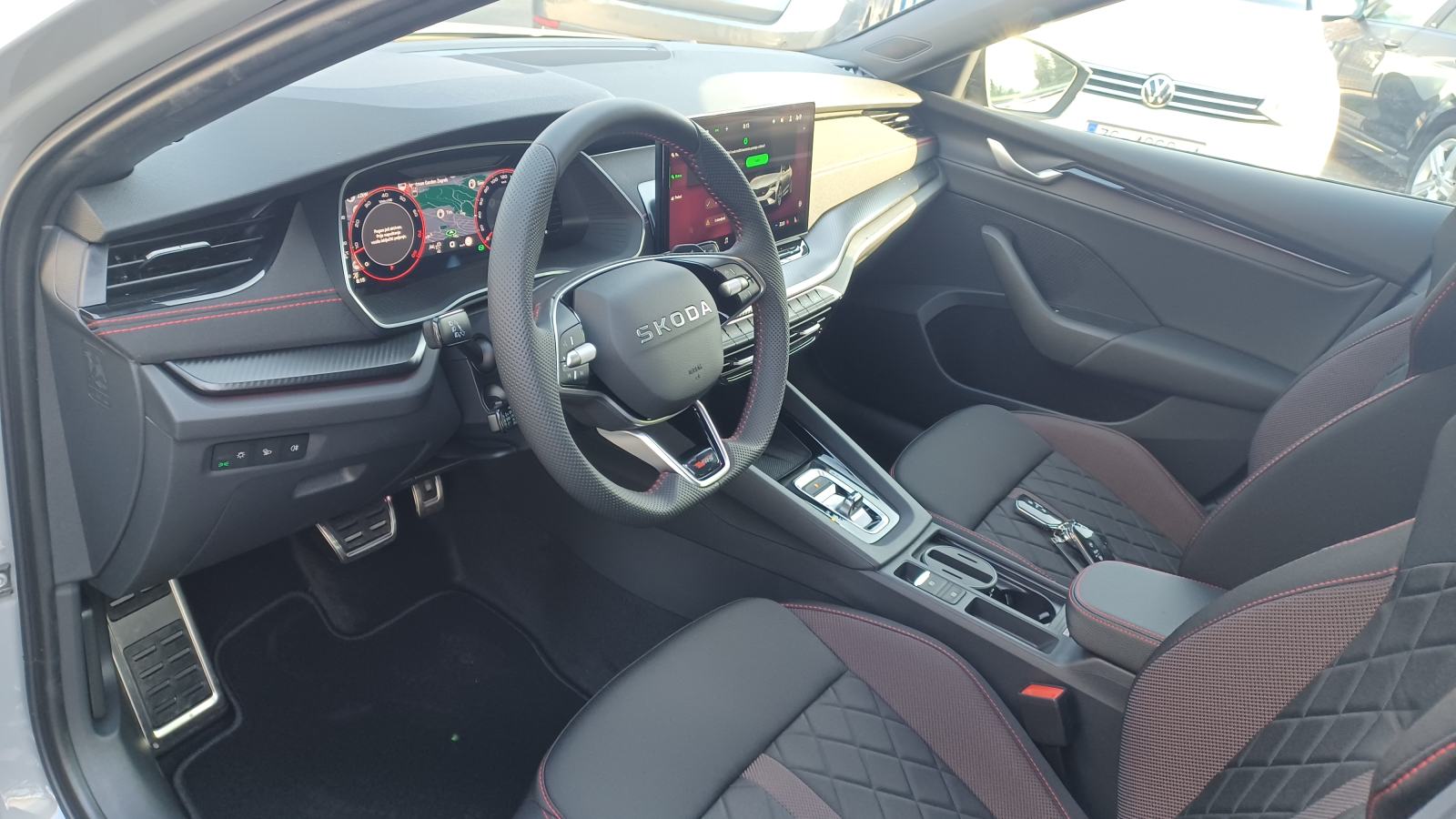 OCTAVIA FL RS 2.0 TSI DSG 195 kw,VIRT,MATRIX LED,360 KAM,ACC,DCC,19", fotografija 11