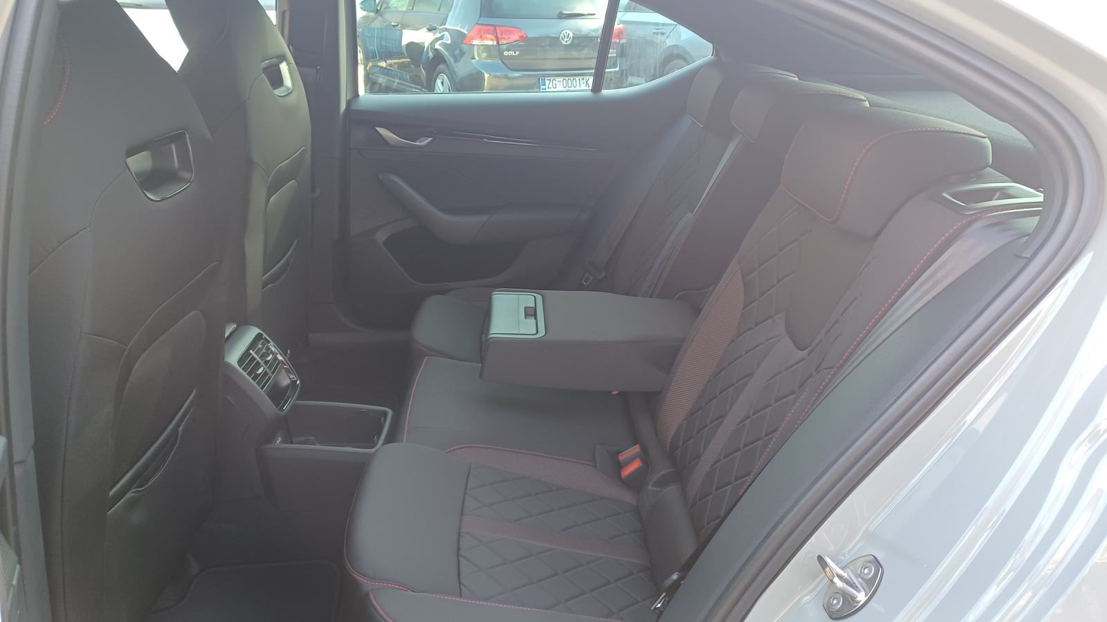 OCTAVIA FL RS 2.0 TSI DSG 195 kw,VIRT,MATRIX LED,360 KAM,ACC,DCC,19", fotografija 19