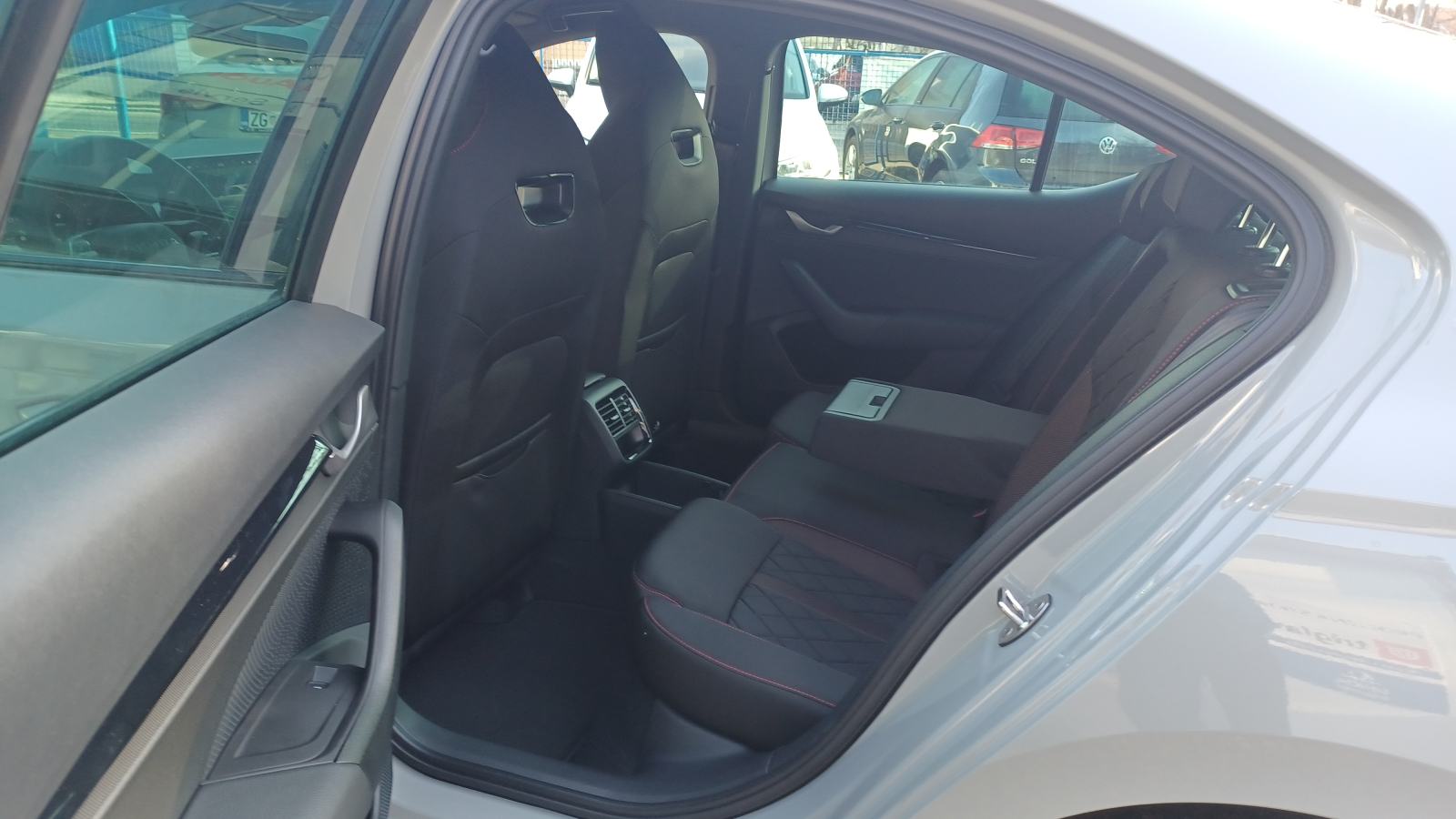 OCTAVIA FL RS 2.0 TSI DSG 195 kw,VIRT,MATRIX LED,360 KAM,ACC,DCC,19", fotografija 18