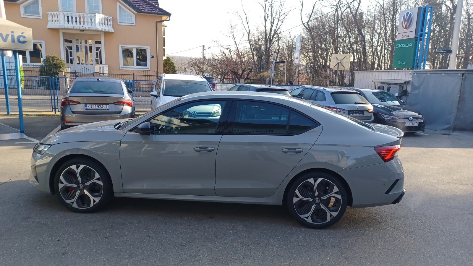 OCTAVIA FL RS 2.0 TSI DSG 195 kw,VIRT,MATRIX LED,360 KAM,ACC,DCC,19", fotografija 5