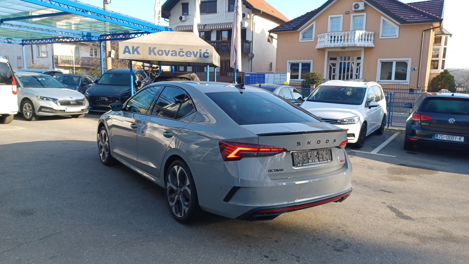 OCTAVIA FL RS 2.0 TSI DSG 195 kw,VIRT,MATRIX LED,360 KAM,ACC,DCC,19", fotografija 6
