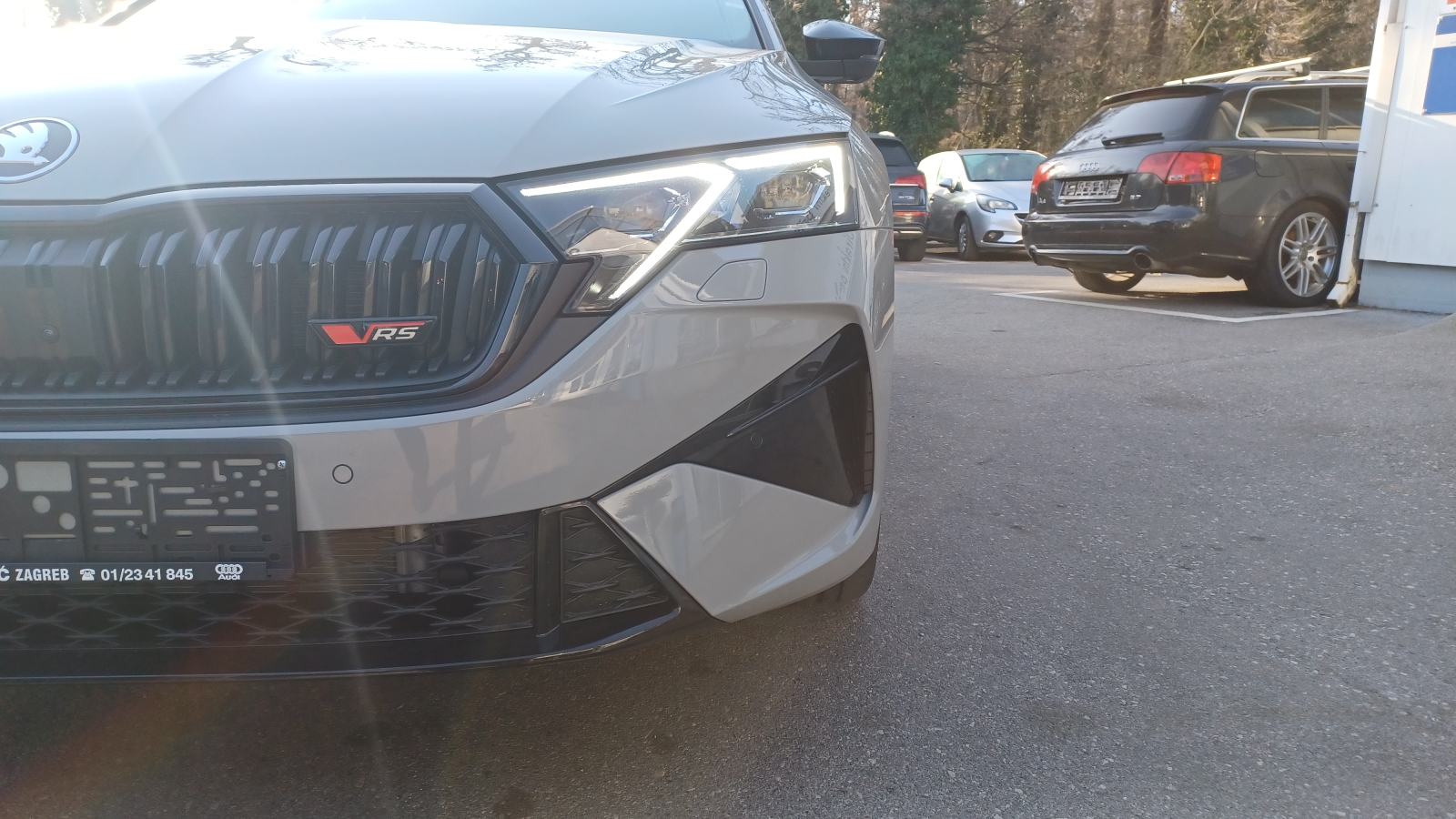 OCTAVIA FL RS 2.0 TSI DSG 195 kw,VIRT,MATRIX LED,360 KAM,ACC,DCC,19", fotografija 4