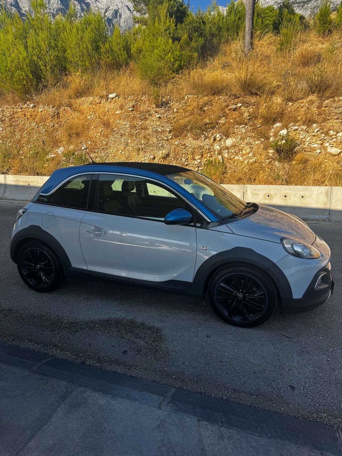 Opel Adam 1,0 turbo/ Roks/ Cabrio, fotografija 17