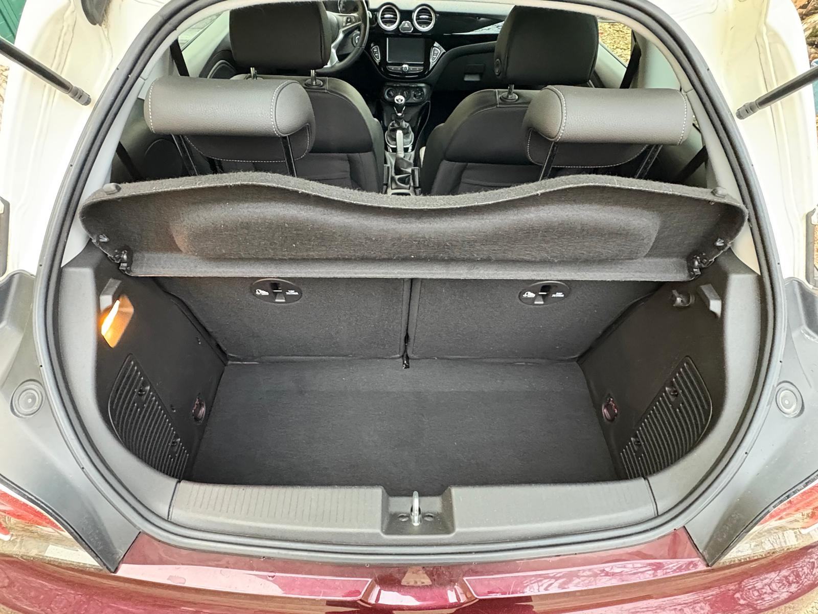 Opel Adam 1,2 i / reg do 02/2027 / koža / sport, fotografija 17