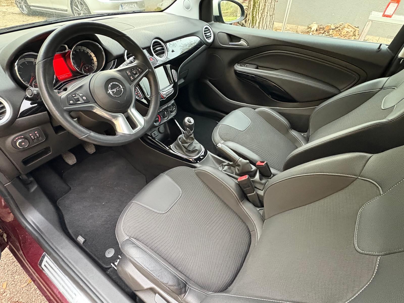 Opel Adam 1,2 i / reg do 02/2027 / koža / sport, fotografija 16