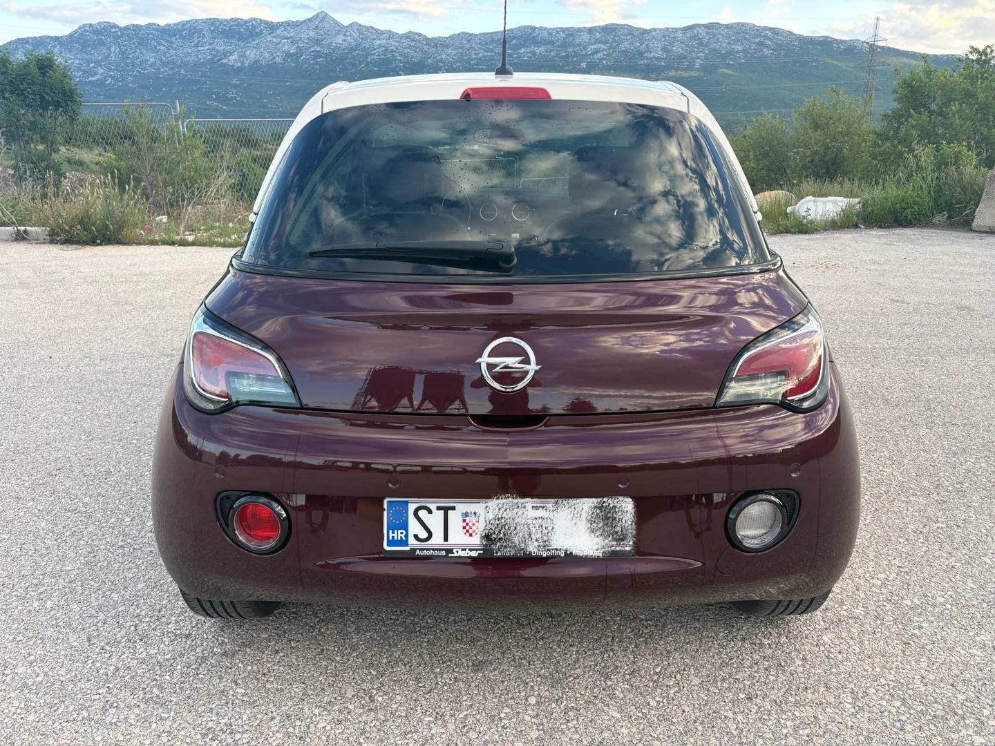 Opel Adam 1,2 i / reg do 02/2027 / koža / sport, fotografija 10