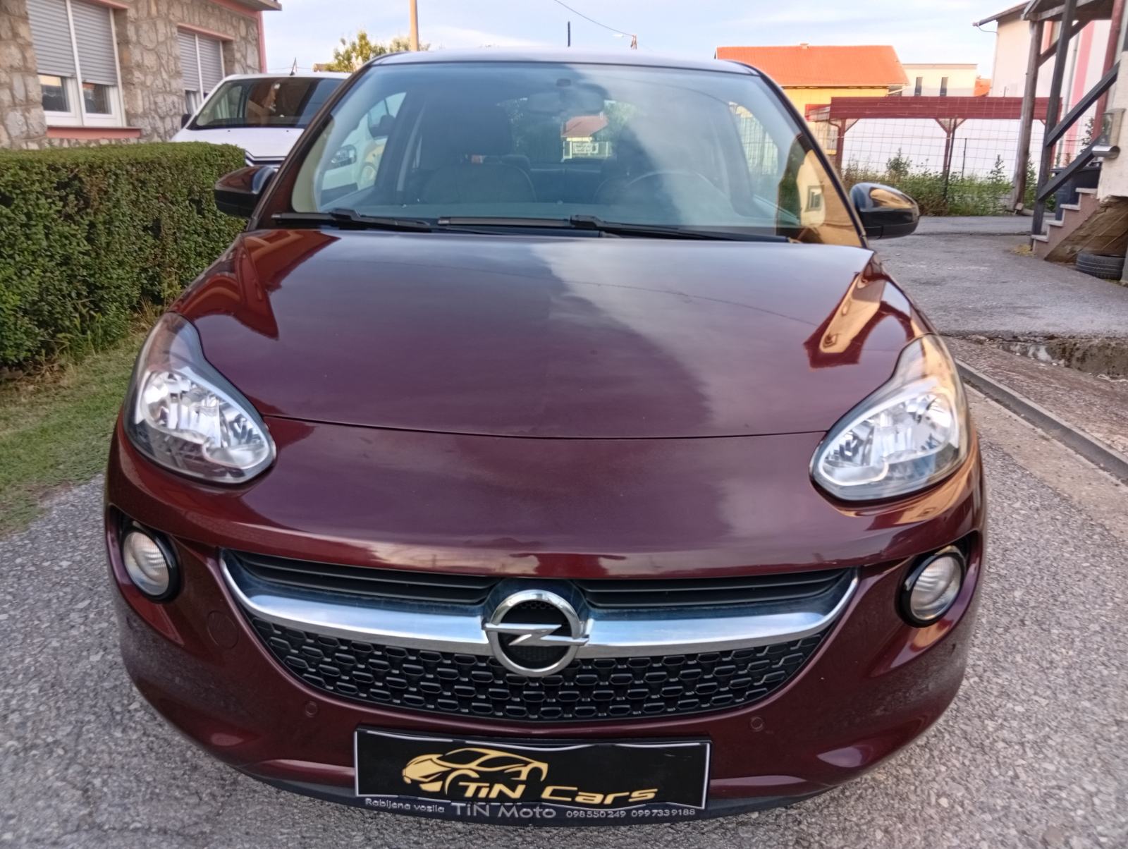 Opel Adam 1,2 Glam Eco mod.2015 - PANORAMA/ KOŽA/ PDC/ ALU/ 165 TKM, fotografija 2