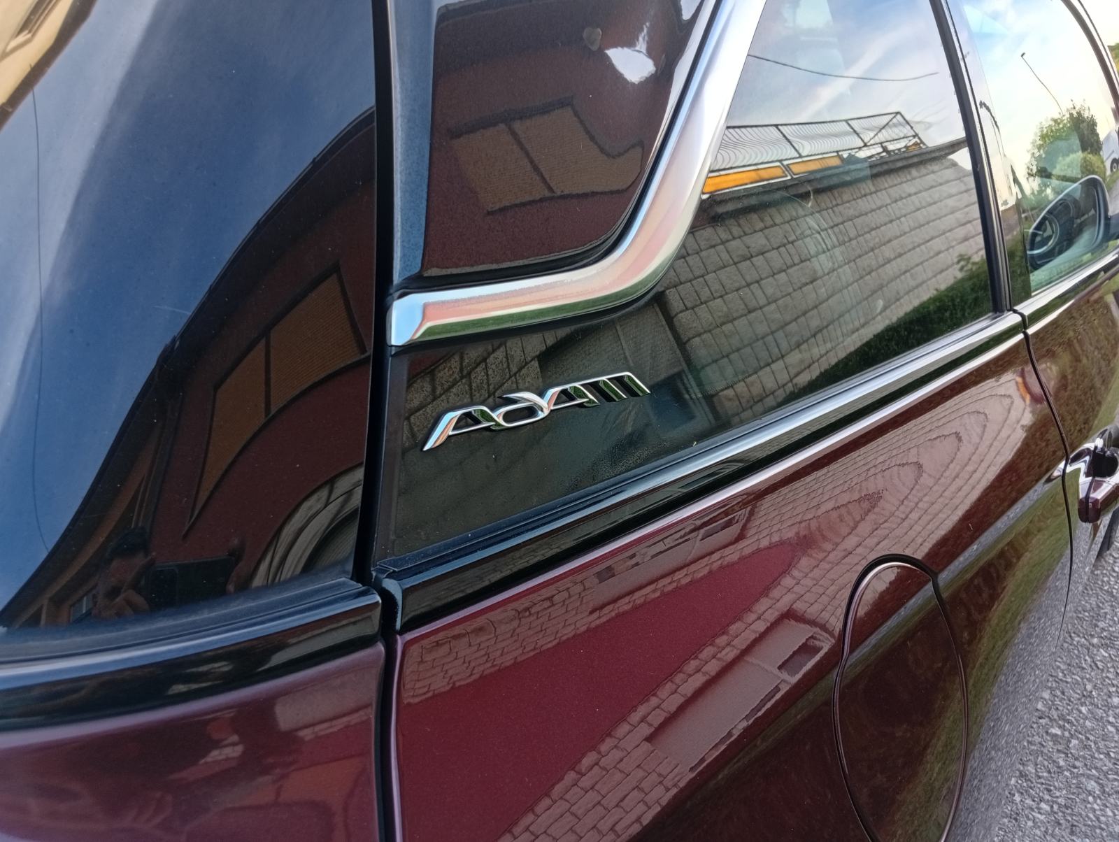 Opel Adam 1,2 Glam Eco mod.2015 - PANORAMA/ KOŽA/ PDC/ ALU/ 165 TKM, fotografija 9