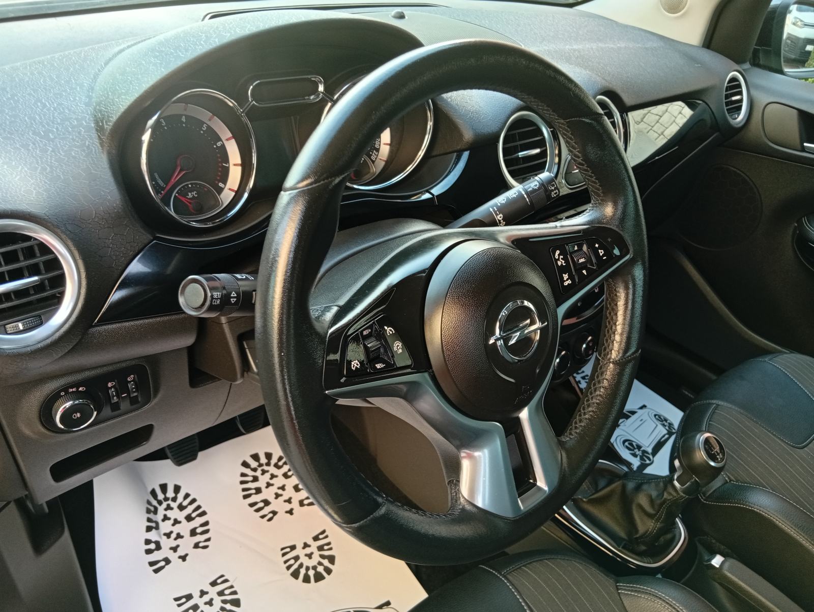 Opel Adam 1,2 Glam Eco mod.2015 - PANORAMA/ KOŽA/ PDC/ ALU/ 165 TKM, fotografija 12
