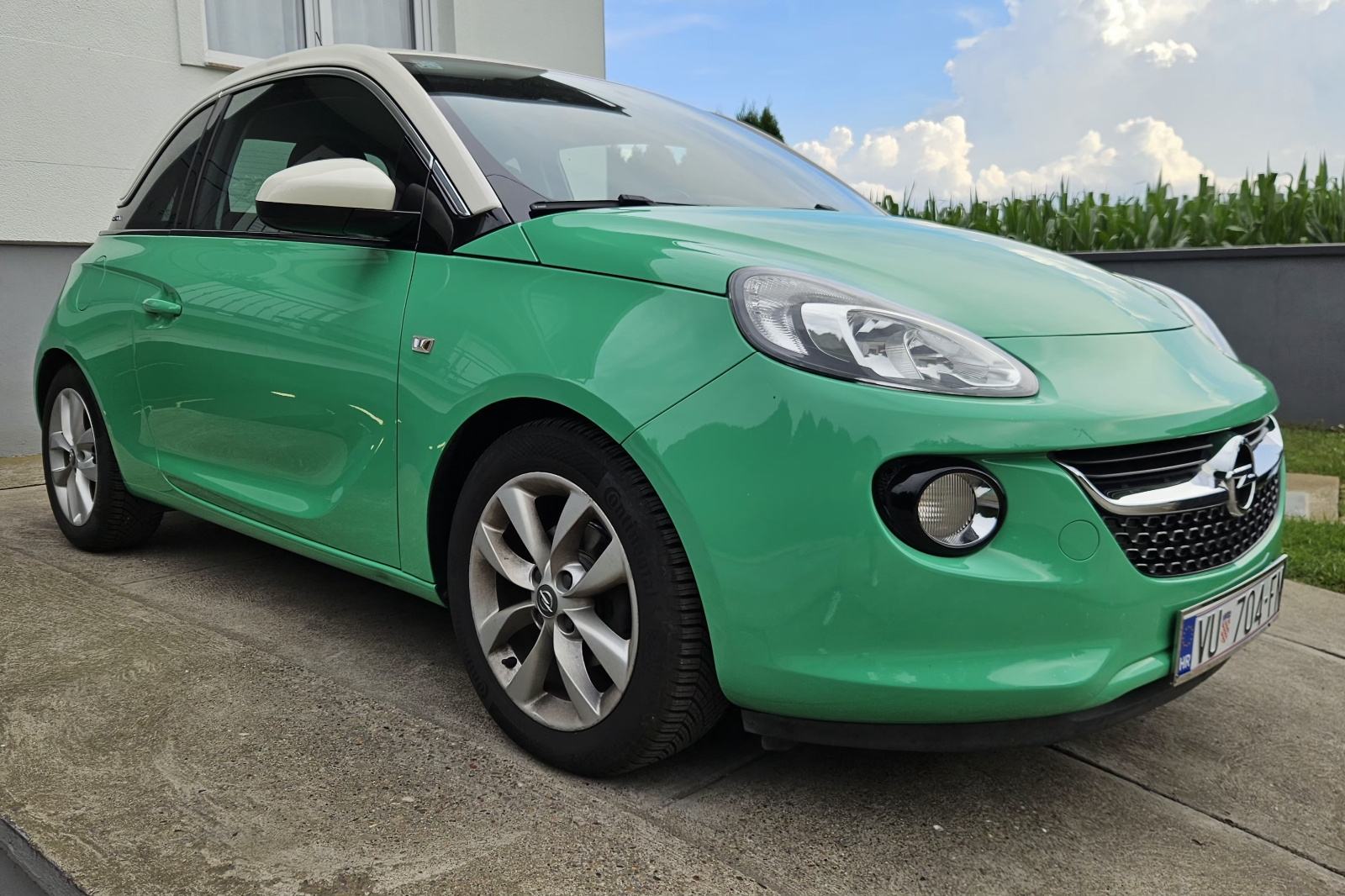 Opel Adam 1.2, fotografija 3