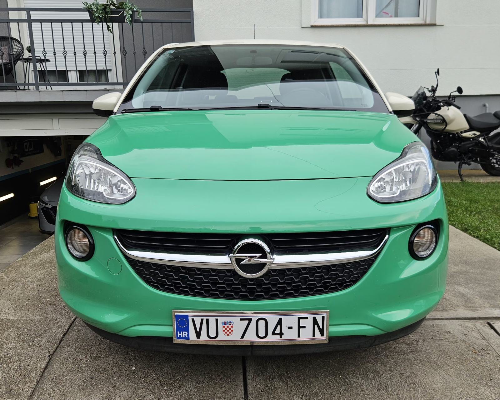 Opel Adam 1.2, fotografija 5