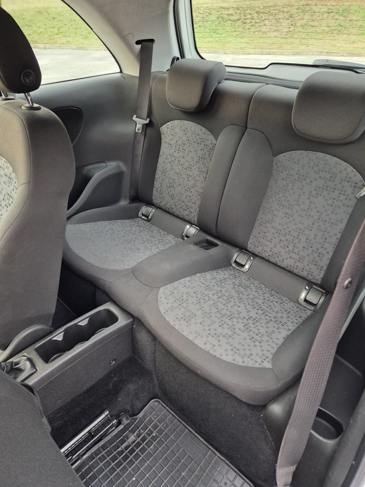 Opel Adam 1,2 uredno održavan (Servisna knjiga), fotografija 13