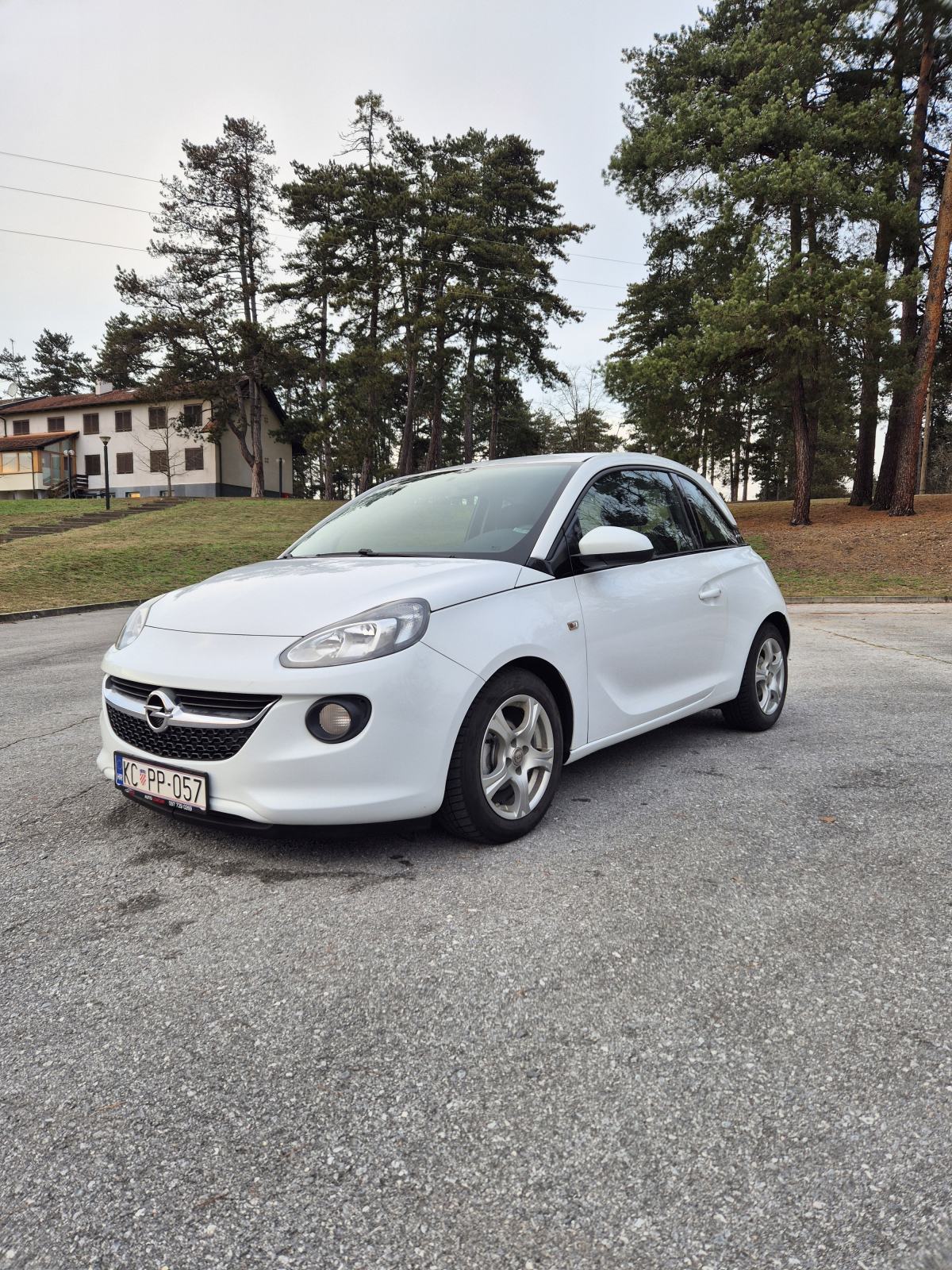 Opel Adam 1,2 uredno održavan (Servisna knjiga), pogled izvana - slika 3