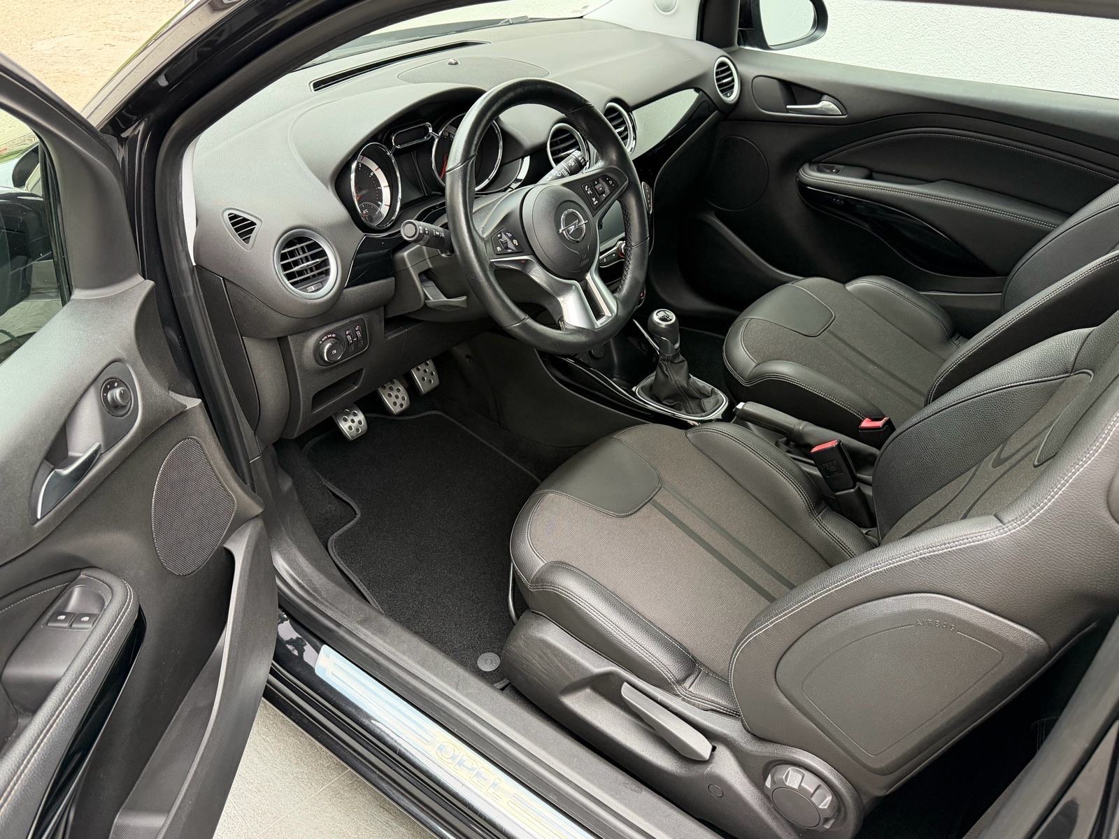 Opel Adam 1,4 100ks Slam-1. Vlasnik-Jamstvo, fotografija 15