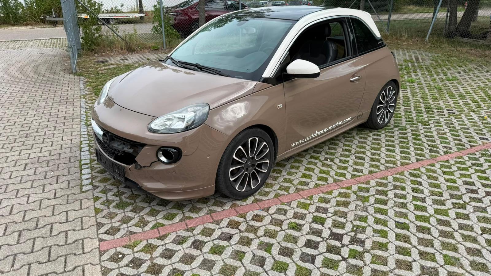 Opel ADAM 1.4 2013g - Oštećeno vozilo, fotografija 4