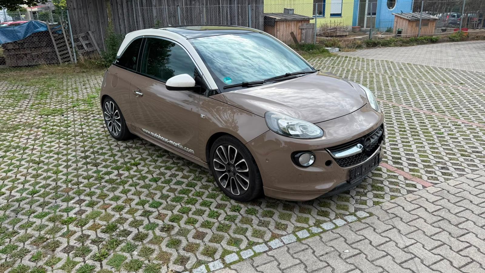 Opel ADAM 1.4 2013g - Oštećeno vozilo, fotografija 5