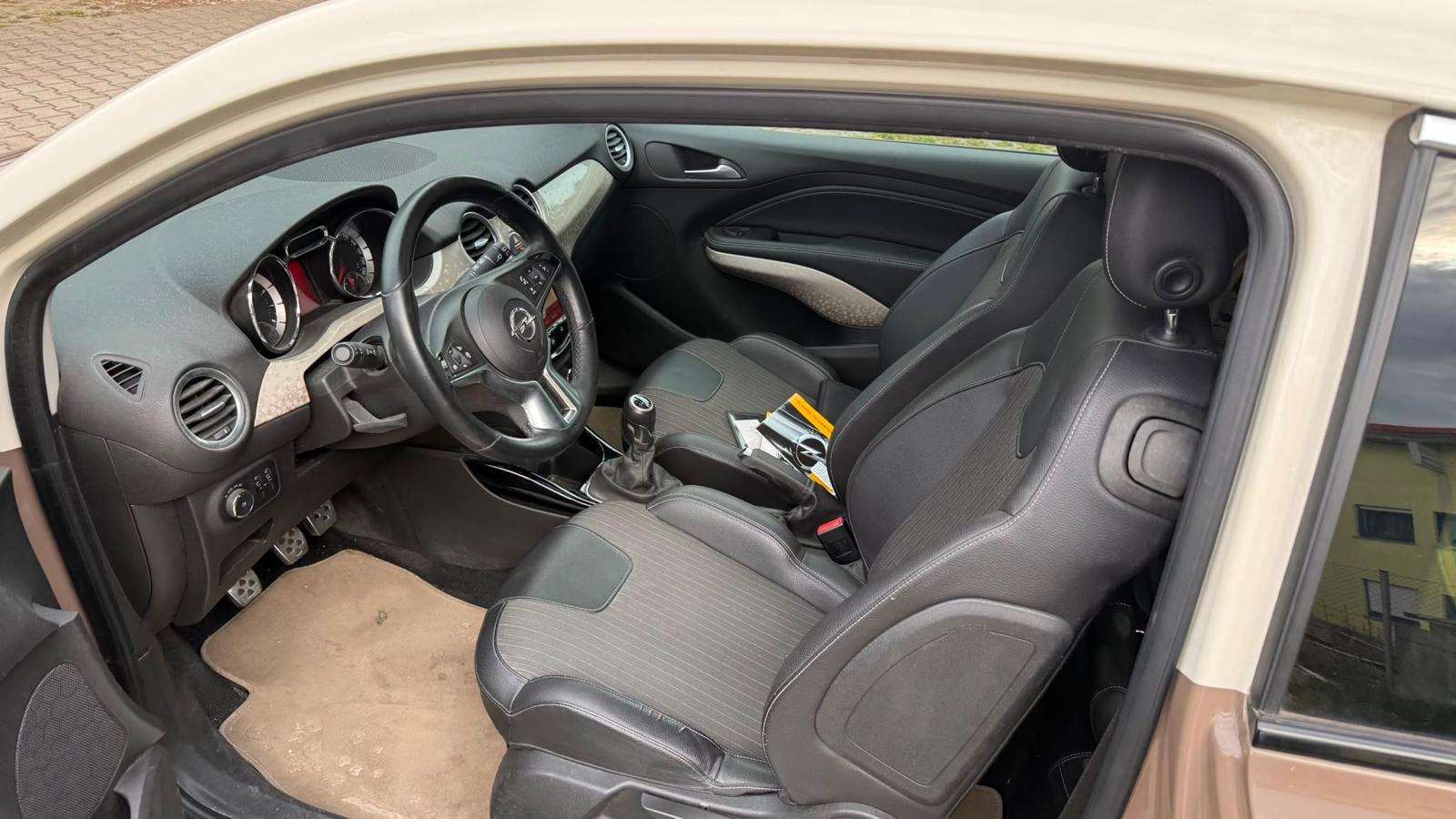 Opel ADAM 1.4 2013g - Oštećeno vozilo, fotografija 10