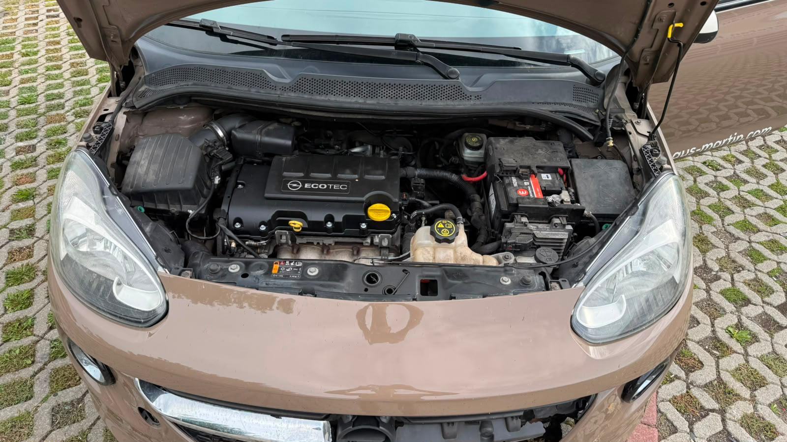 Opel ADAM 1.4 2013g - Oštećeno vozilo, fotografija 19