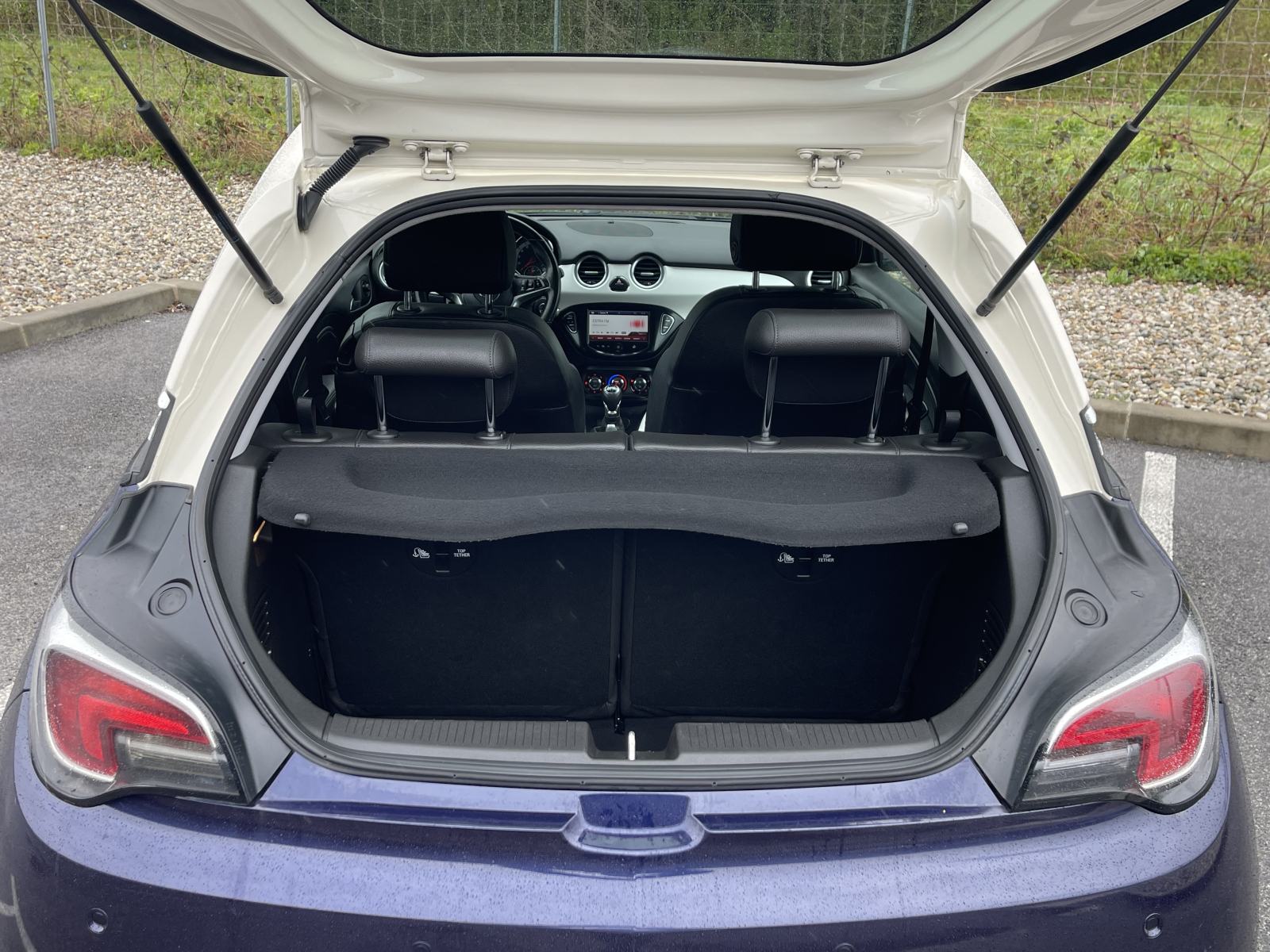 OPEL ADAM 1,4 •• ODLIČNO STANJE, GRIJANJE VOLANA / GRIJANJE SJEDALA ••, fotografija 19