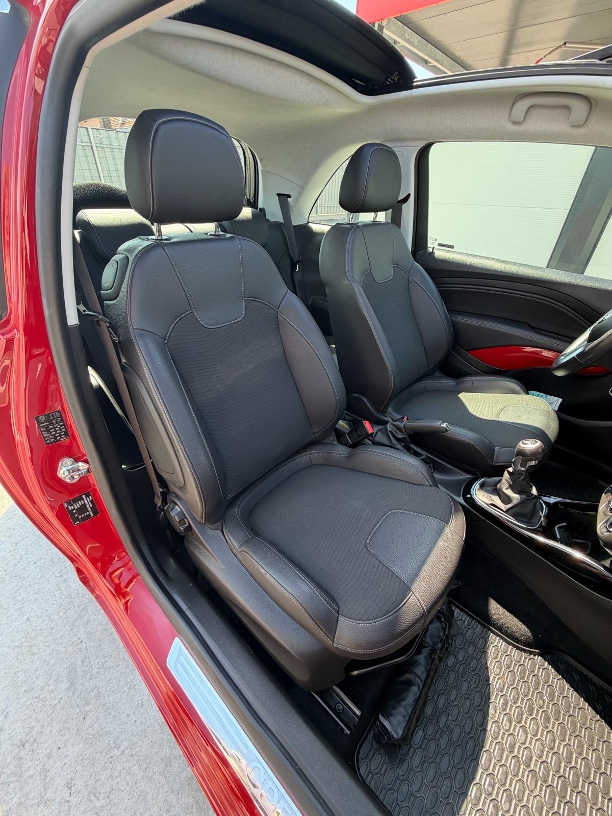 Opel Adam 2017 Panoramski siber 1.4 benzinac, fotografija 11