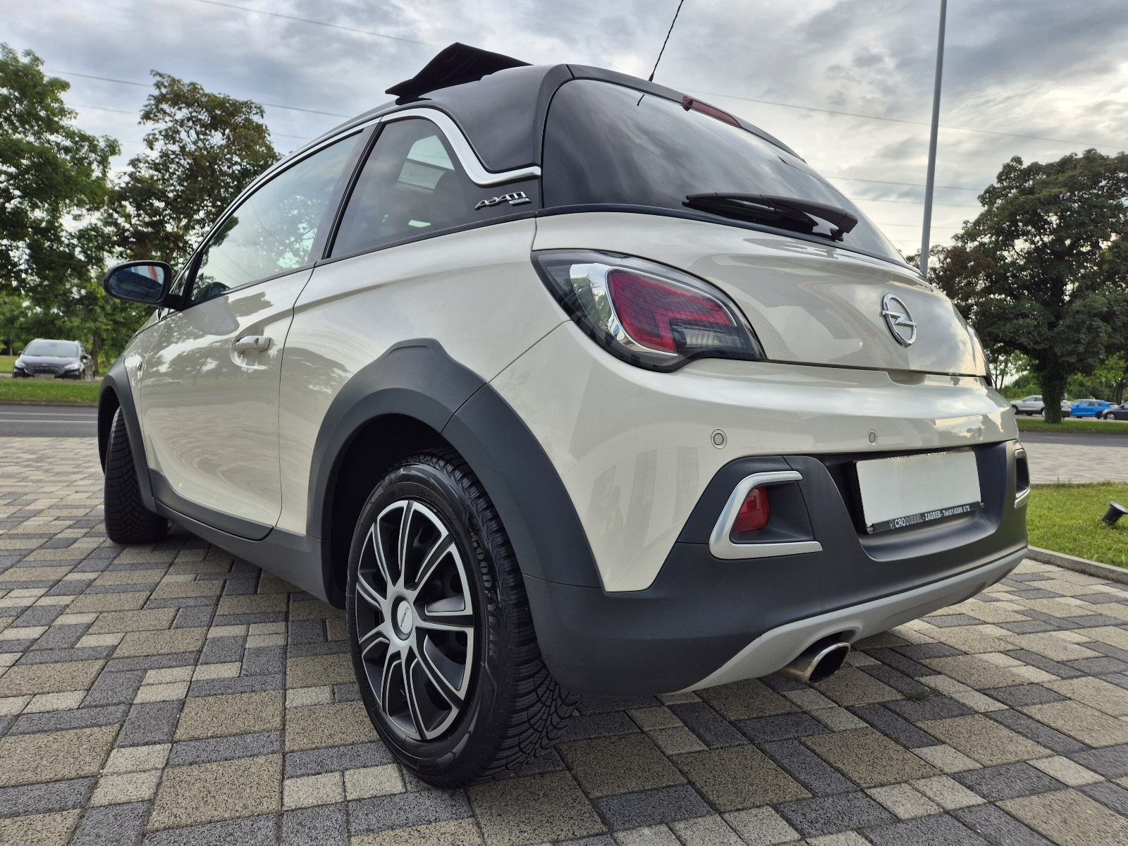 Opel Adam Turbo **ROCKS**CABRIO**KLIMA**KOŽA**MULTIMEDIJA**REG 1 GOD**, fotografija 7