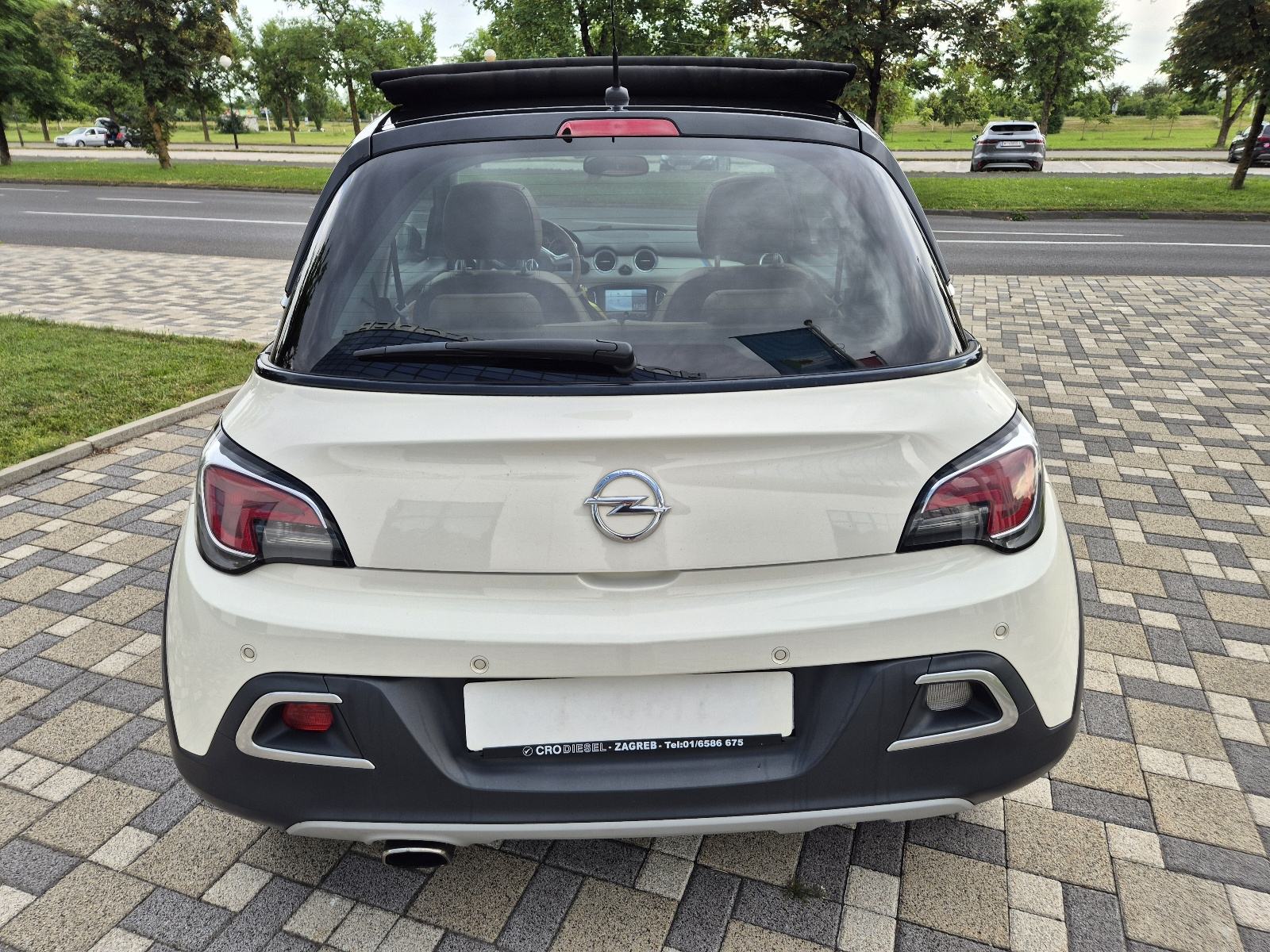 Opel Adam Turbo **ROCKS**CABRIO**KLIMA**KOŽA**MULTIMEDIJA**REG 1 GOD**, fotografija 8